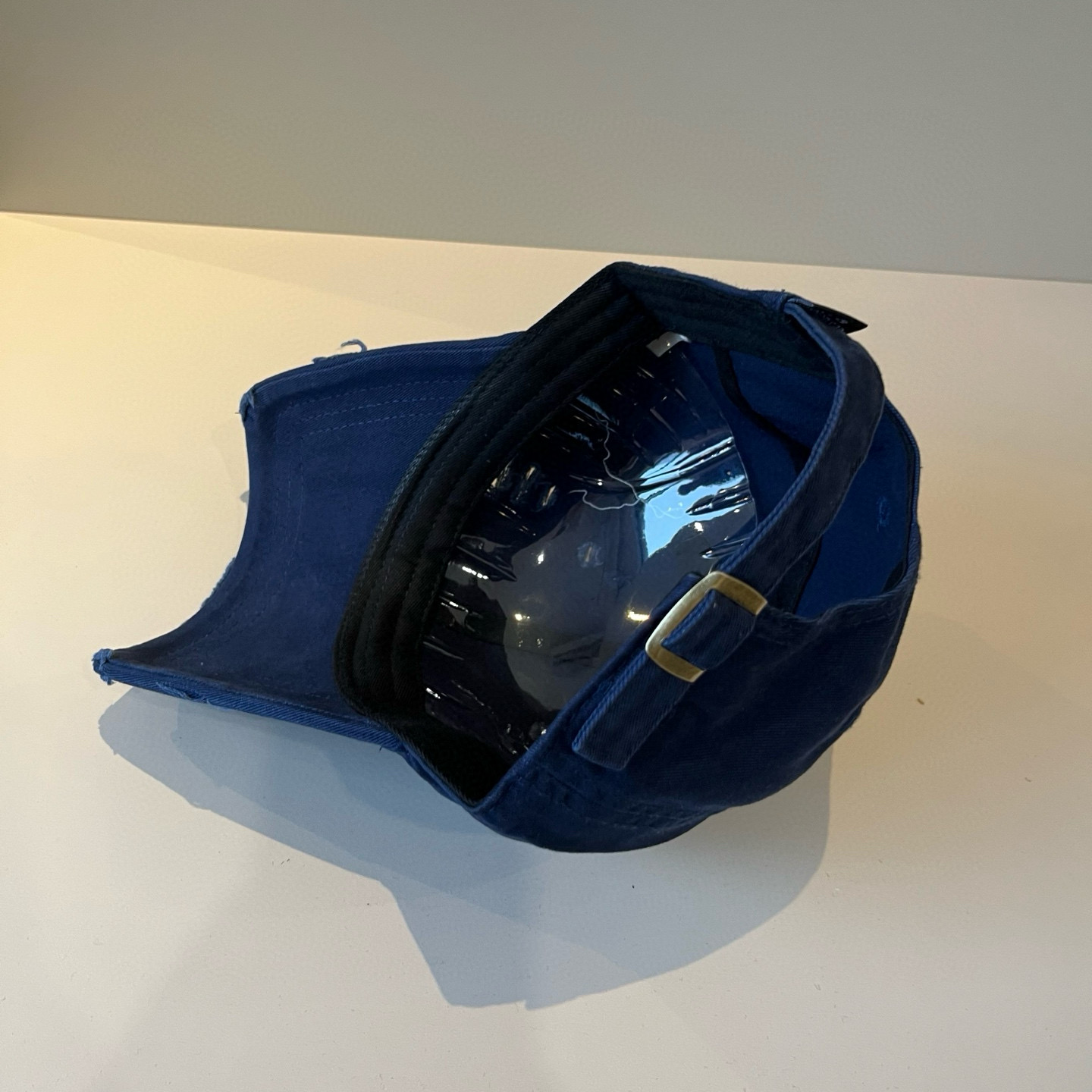  BALENCIAGA巴黎世家新款logo棒球帽，很酷的色系，男女佩戴都有不同style，第一批抢先出货