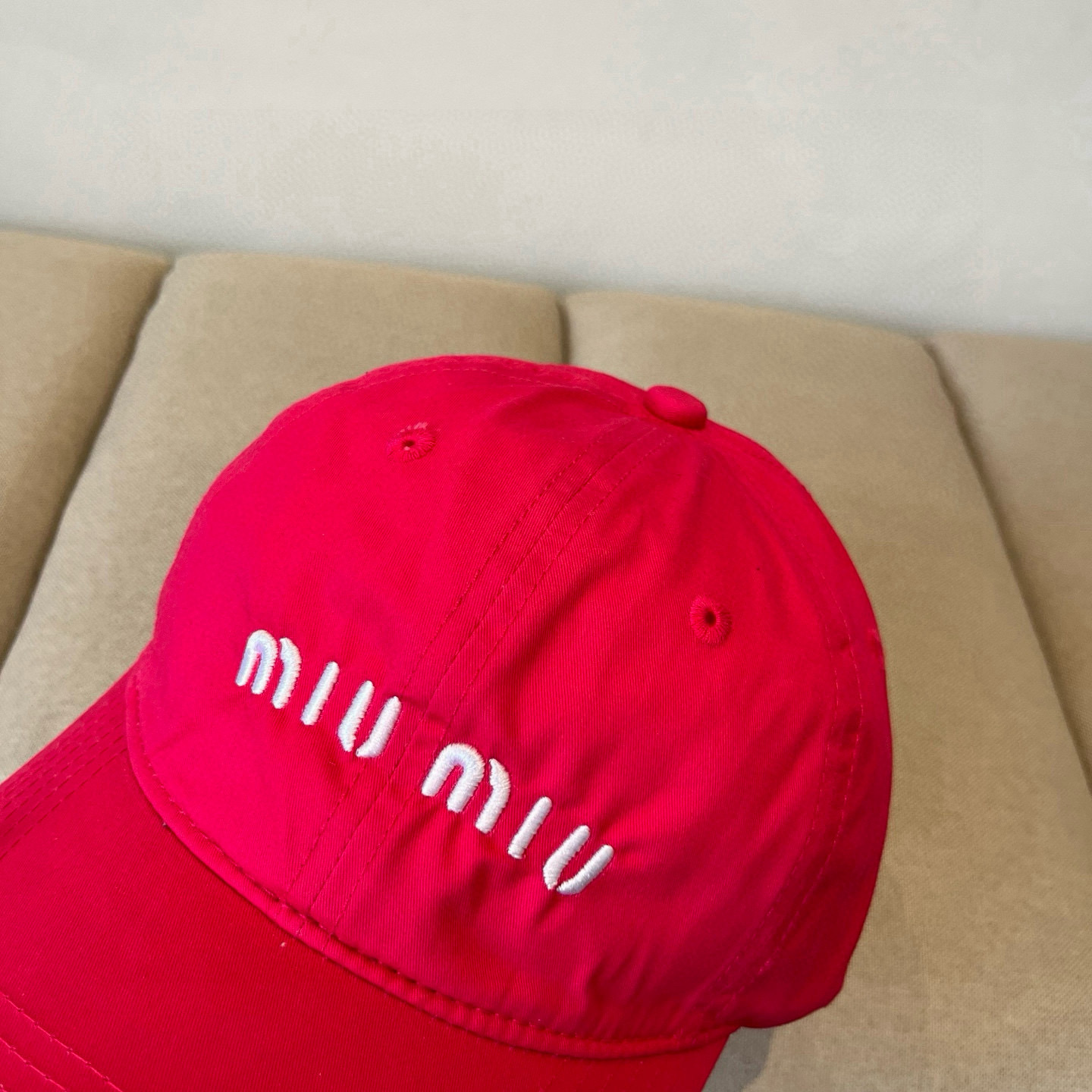  谬谬miumiu 原单春夏新款棒球帽，正品开模订制，原版做工细致质量超赞！