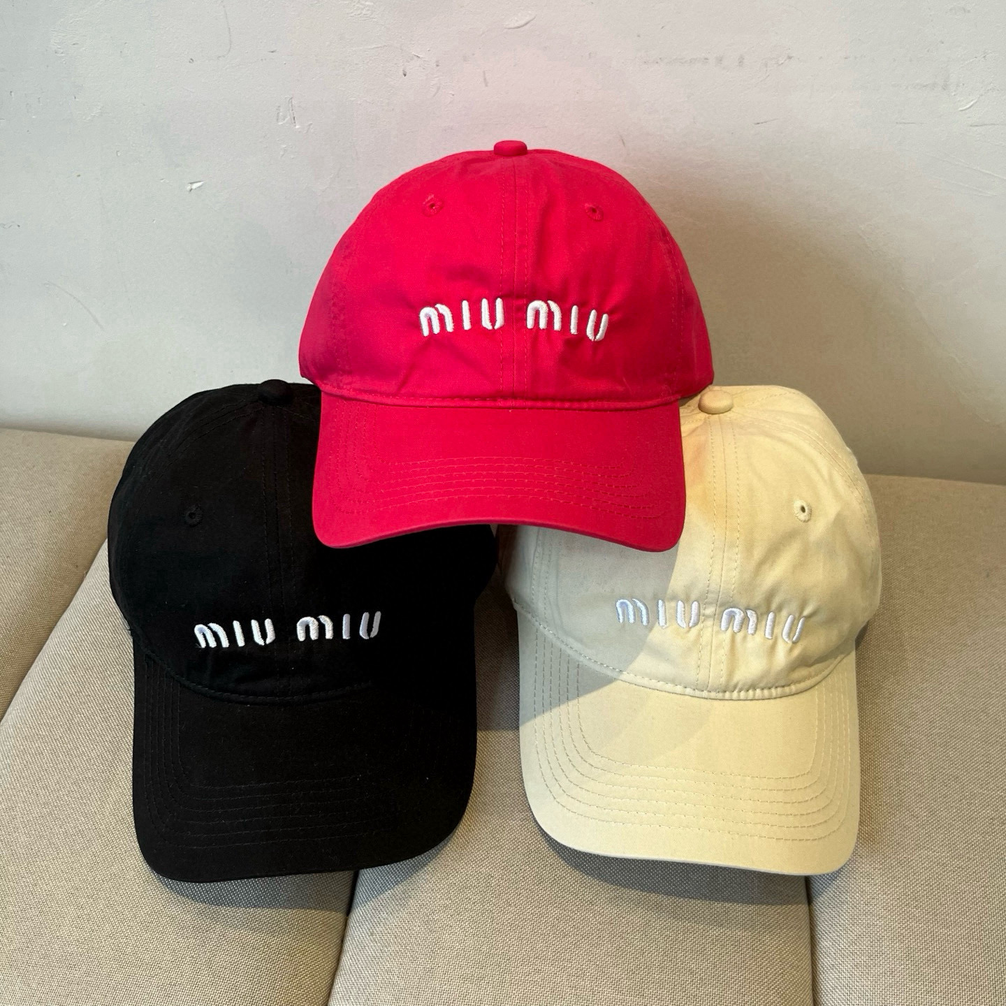  谬谬miumiu 原单春夏新款棒球帽，正品开模订制，原版做工细致质量超赞！