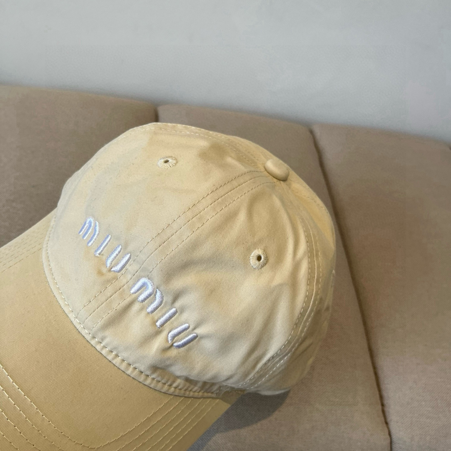  谬谬miumiu 原单春夏新款棒球帽，正品开模订制，原版做工细致质量超赞！