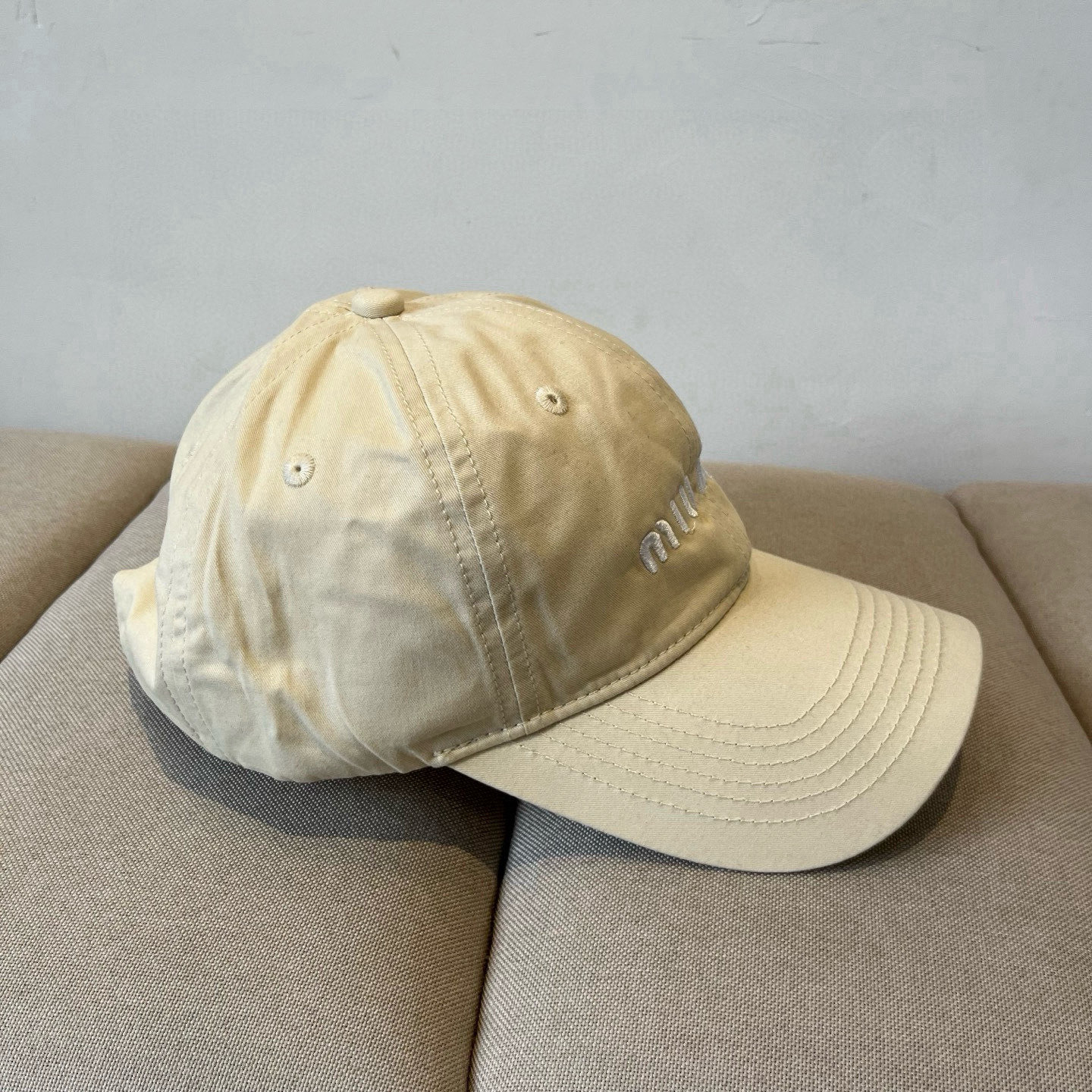 谬谬miumiu 原单春夏新款棒球帽，正品开模订制，原版做工细致质量超赞！
