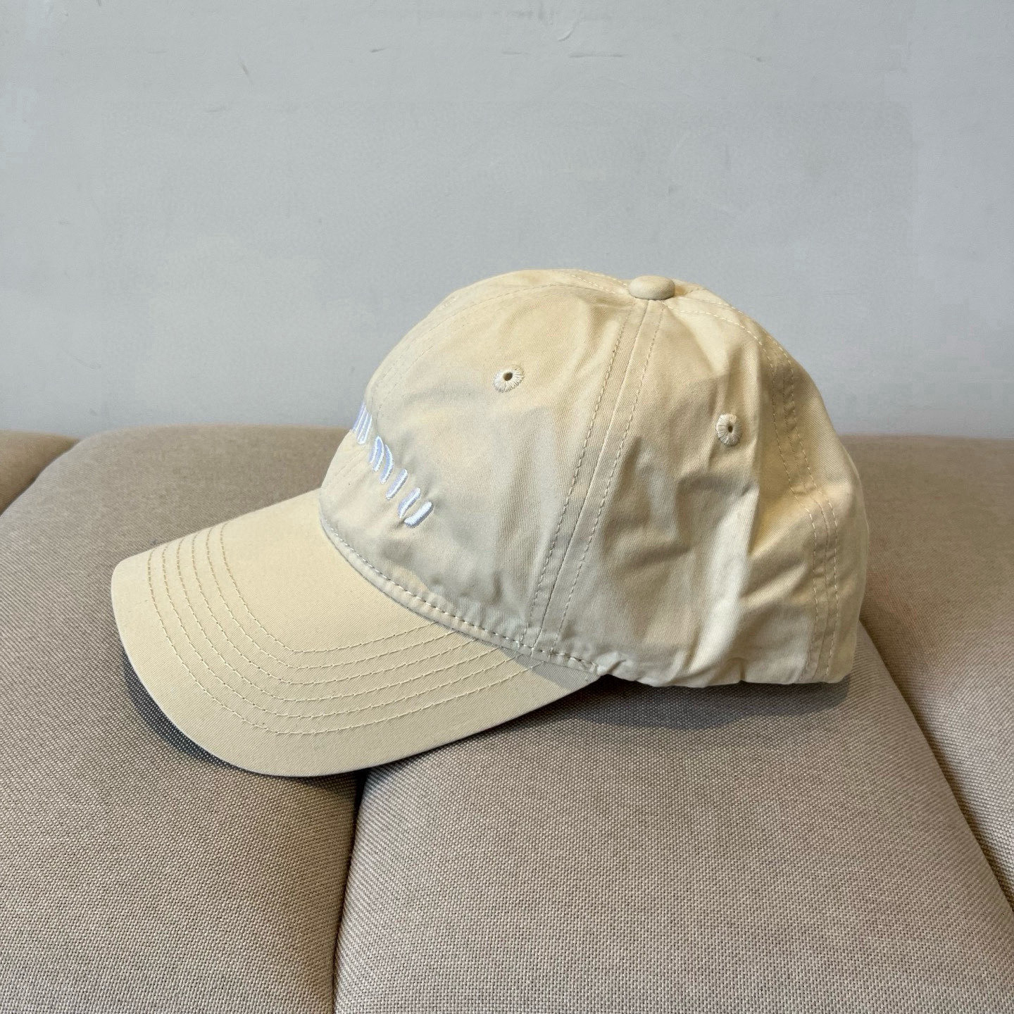  谬谬miumiu 原单春夏新款棒球帽，正品开模订制，原版做工细致质量超赞！