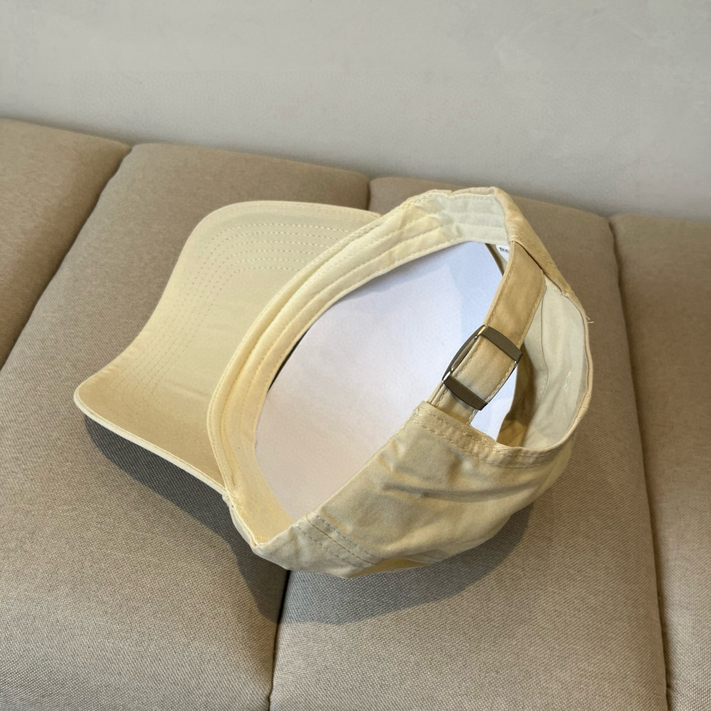  谬谬miumiu 原单春夏新款棒球帽，正品开模订制，原版做工细致质量超赞！