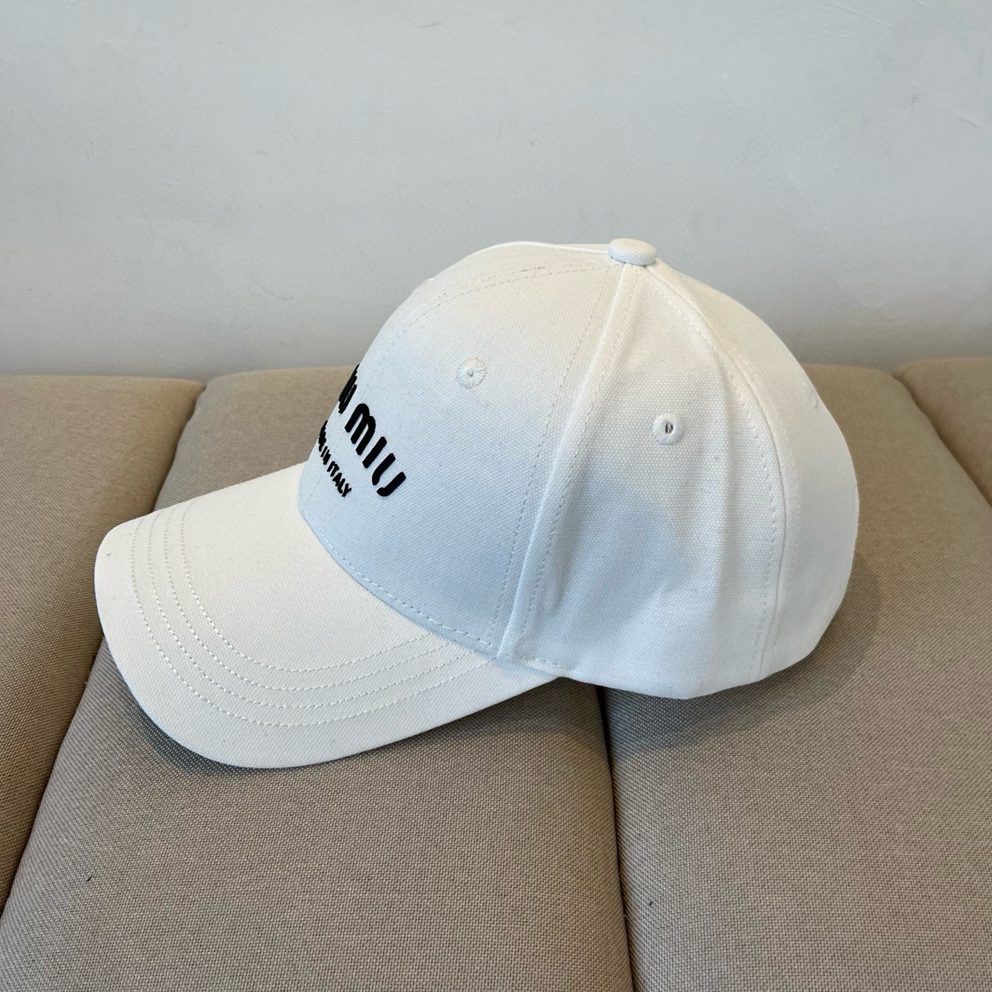  谬谬miumiu 原单春夏新款棒球帽，正品开模订制，原版做工细致质量超赞！