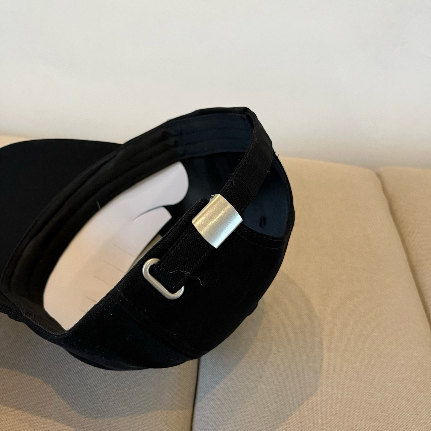  谬谬miumiu 原单春夏新款棒球帽，正品开模订制，原版做工细致质量超赞！