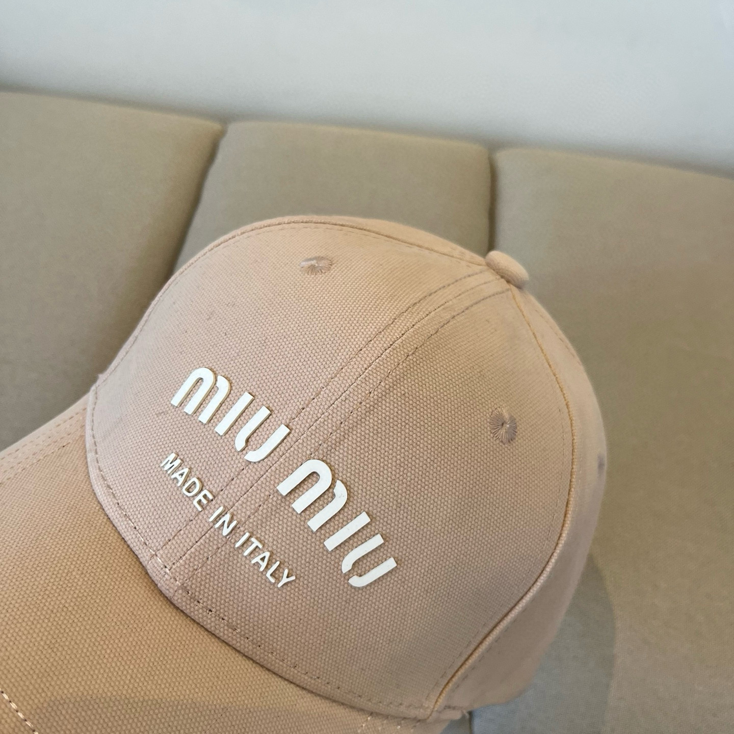  谬谬miumiu 原单春夏新款棒球帽，正品开模订制，原版做工细致质量超赞！