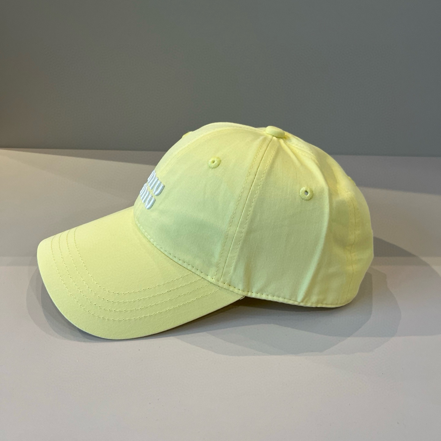  谬谬miumiu 原单春夏新款棒球帽，正品开模订制，原版做工细致质量超赞！