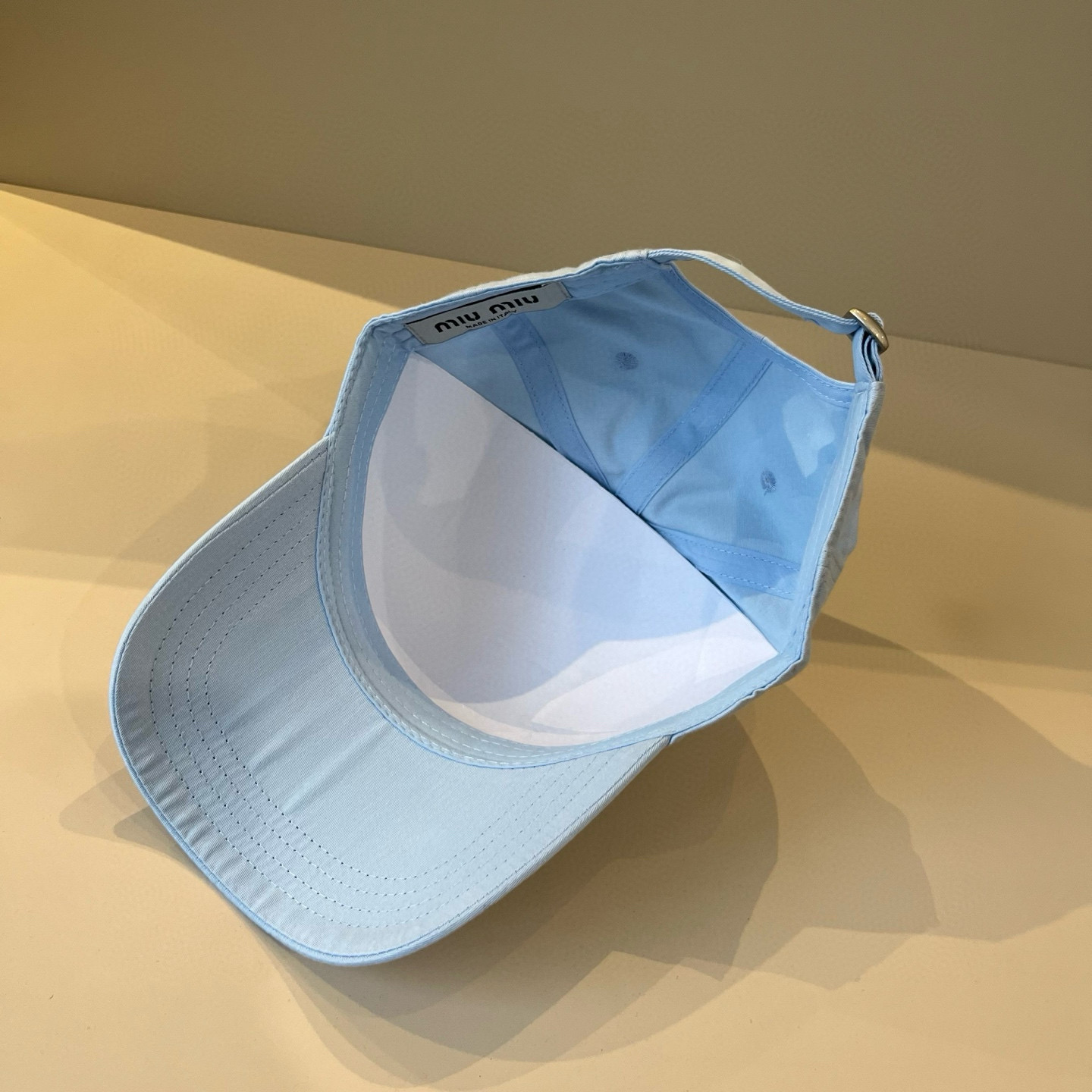  谬谬miumiu 原单春夏新款棒球帽，正品开模订制，原版做工细致质量超赞！