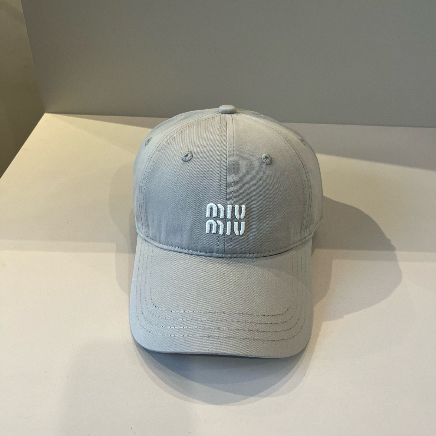  谬谬miumiu 原单春夏新款棒球帽，正品开模订制，原版做工细致质量超赞！