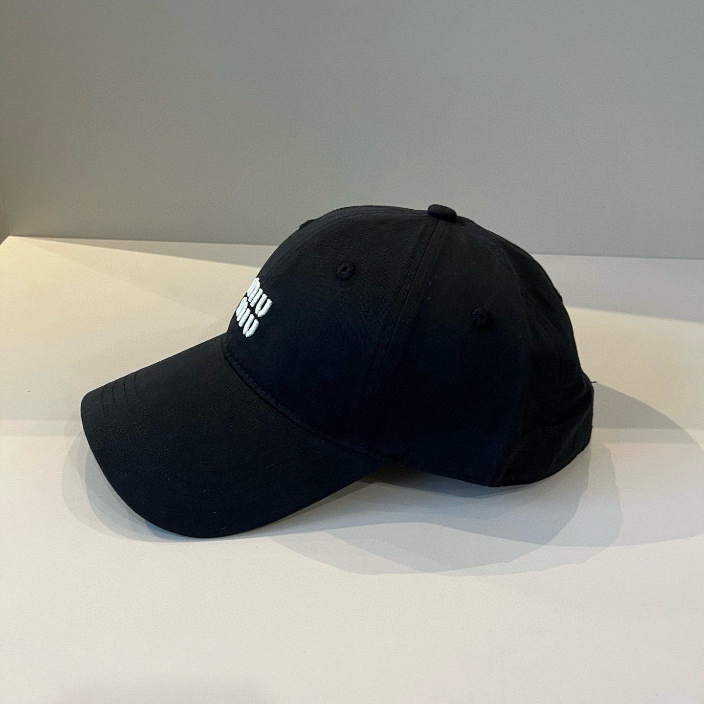  谬谬miumiu 原单春夏新款棒球帽，正品开模订制，原版做工细致质量超赞！