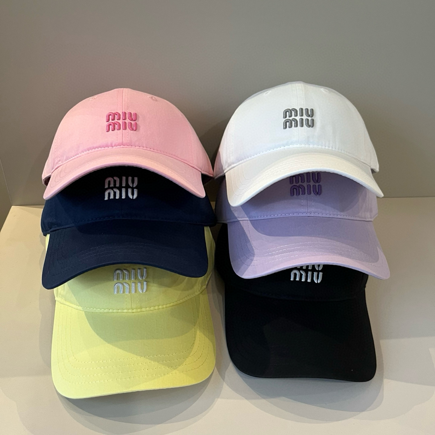  谬谬miumiu 原单春夏新款棒球帽，正品开模订制，原版做工细致质量超赞！