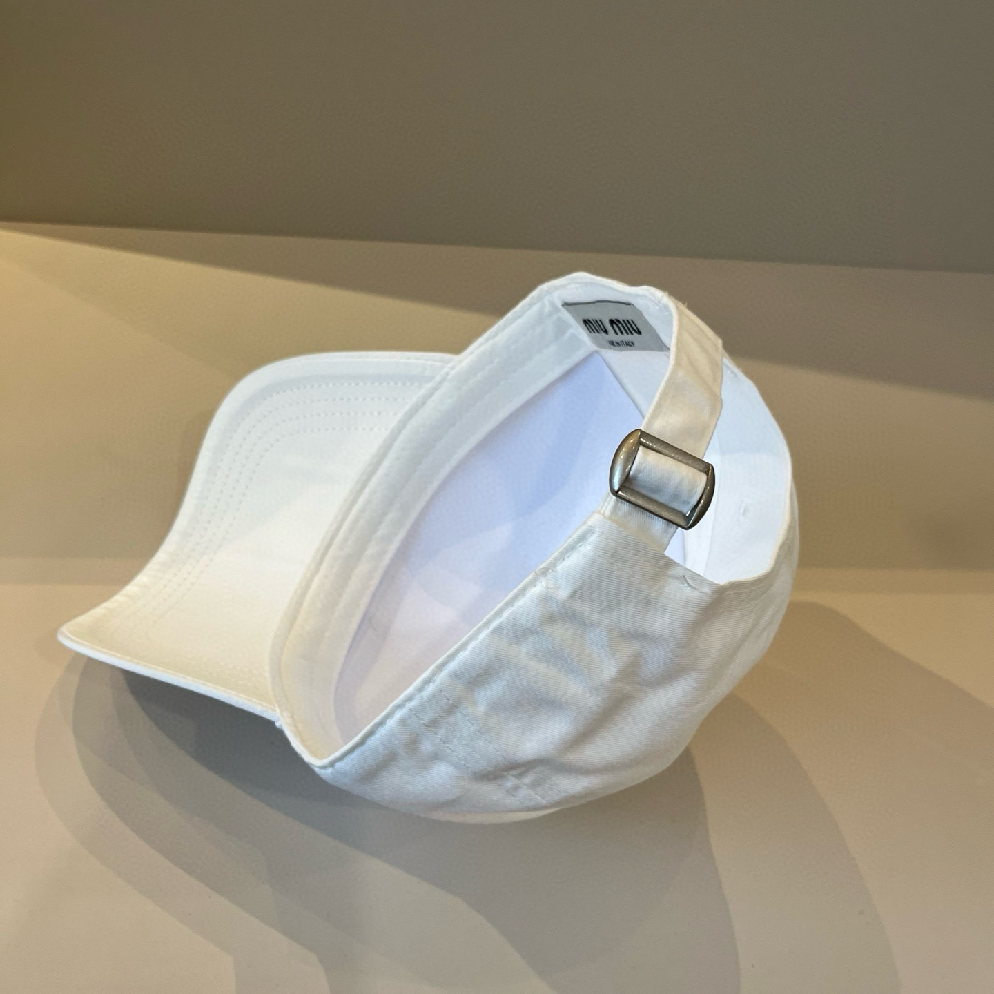  谬谬miumiu 原单春夏新款棒球帽，正品开模订制，原版做工细致质量超赞！