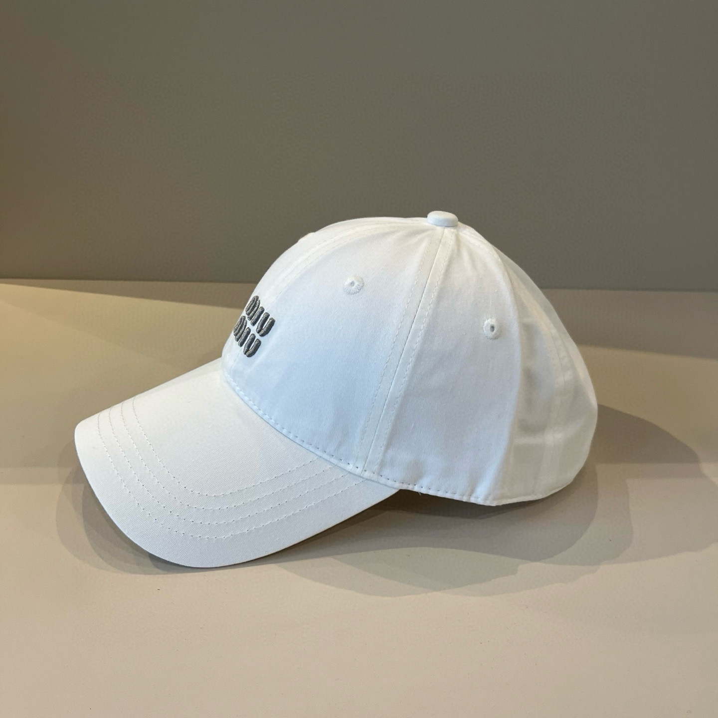  谬谬miumiu 原单春夏新款棒球帽，正品开模订制，原版做工细致质量超赞！