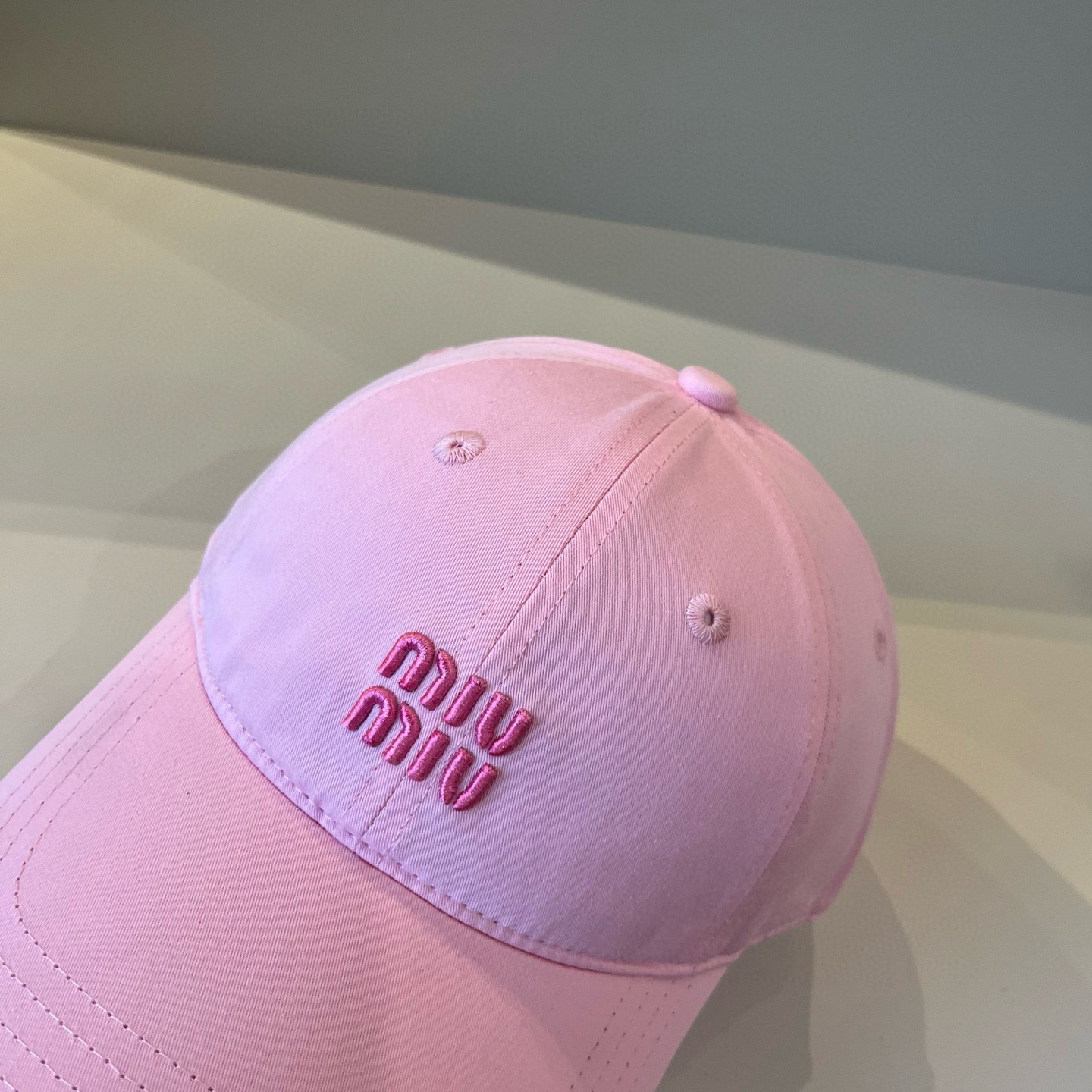  谬谬miumiu 原单春夏新款棒球帽，正品开模订制，原版做工细致质量超赞！