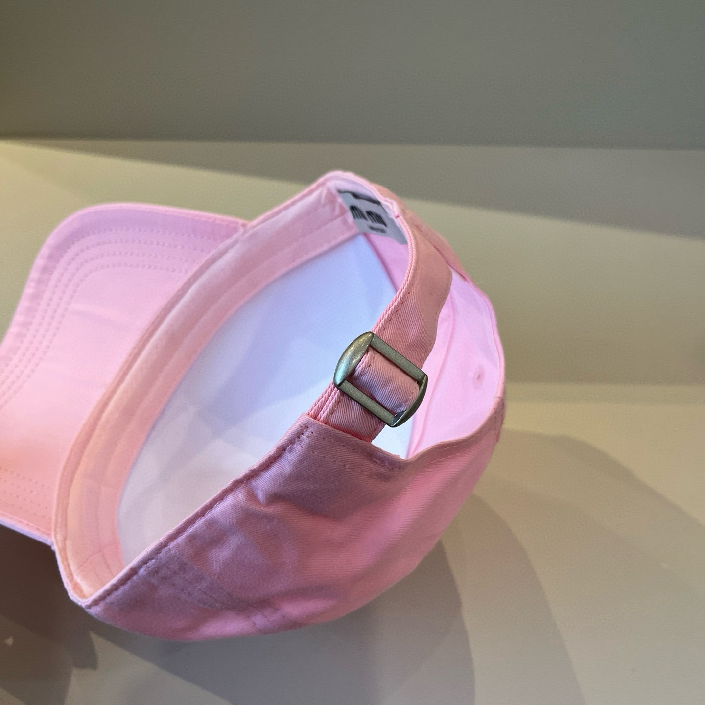  谬谬miumiu 原单春夏新款棒球帽，正品开模订制，原版做工细致质量超赞！