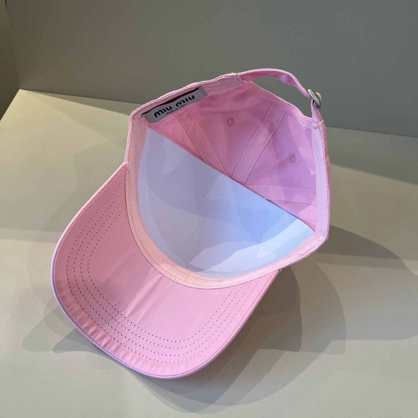  谬谬miumiu 原单春夏新款棒球帽，正品开模订制，原版做工细致质量超赞！