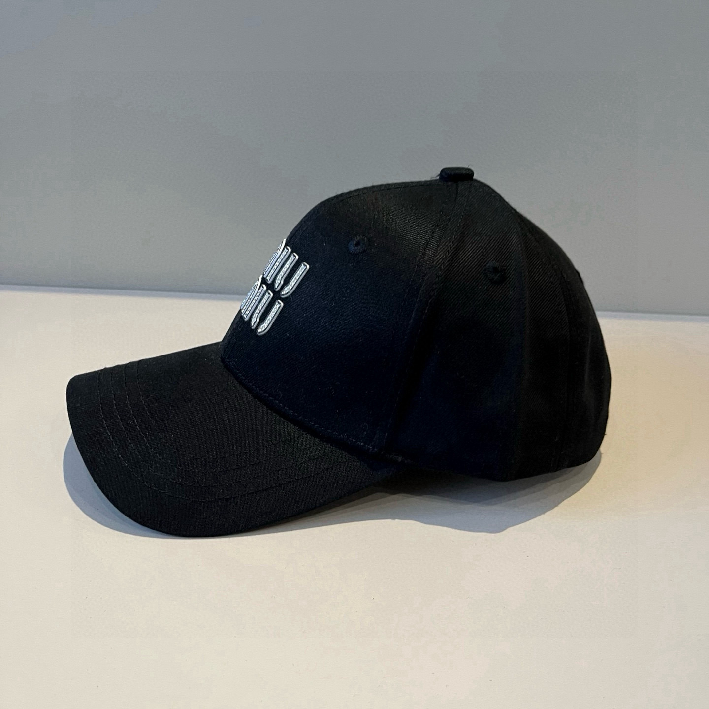  谬谬miumiu 原单春夏新款棒球帽，正品开模订制，原版做工细致质量超赞！