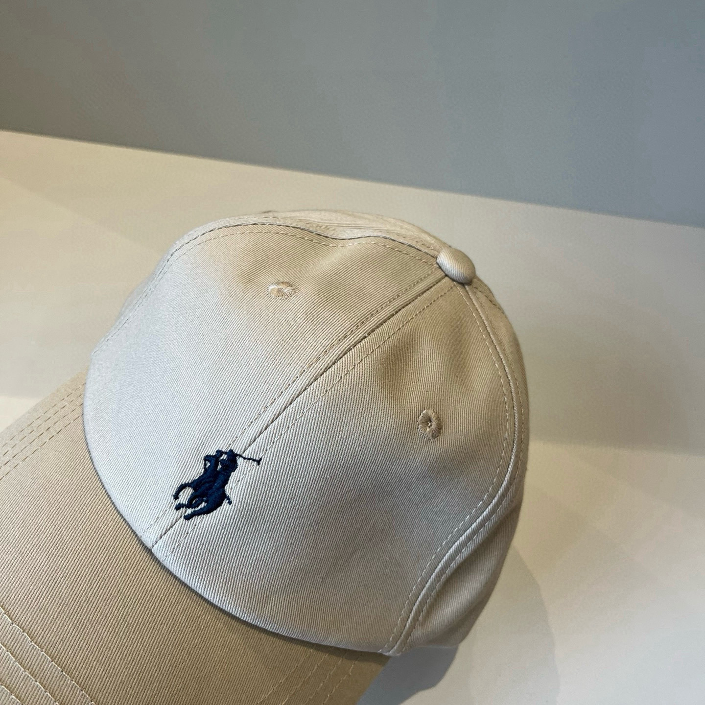  保罗🧢官网新品，棒球帽，原单品质火爆来袭 。🎩 工艺非常精美 高档大气上档次！低调奢华，方便携带！跑量