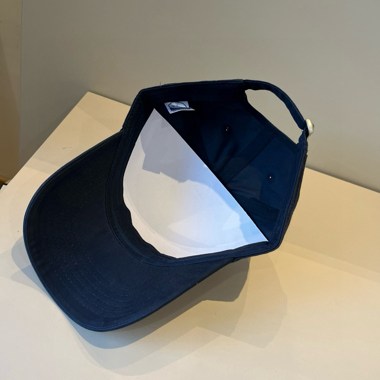  保罗🧢官网新品，棒球帽，原单品质火爆来袭 。🎩 工艺非常精美 高档大气上档次！低调奢华，方便携带！跑量