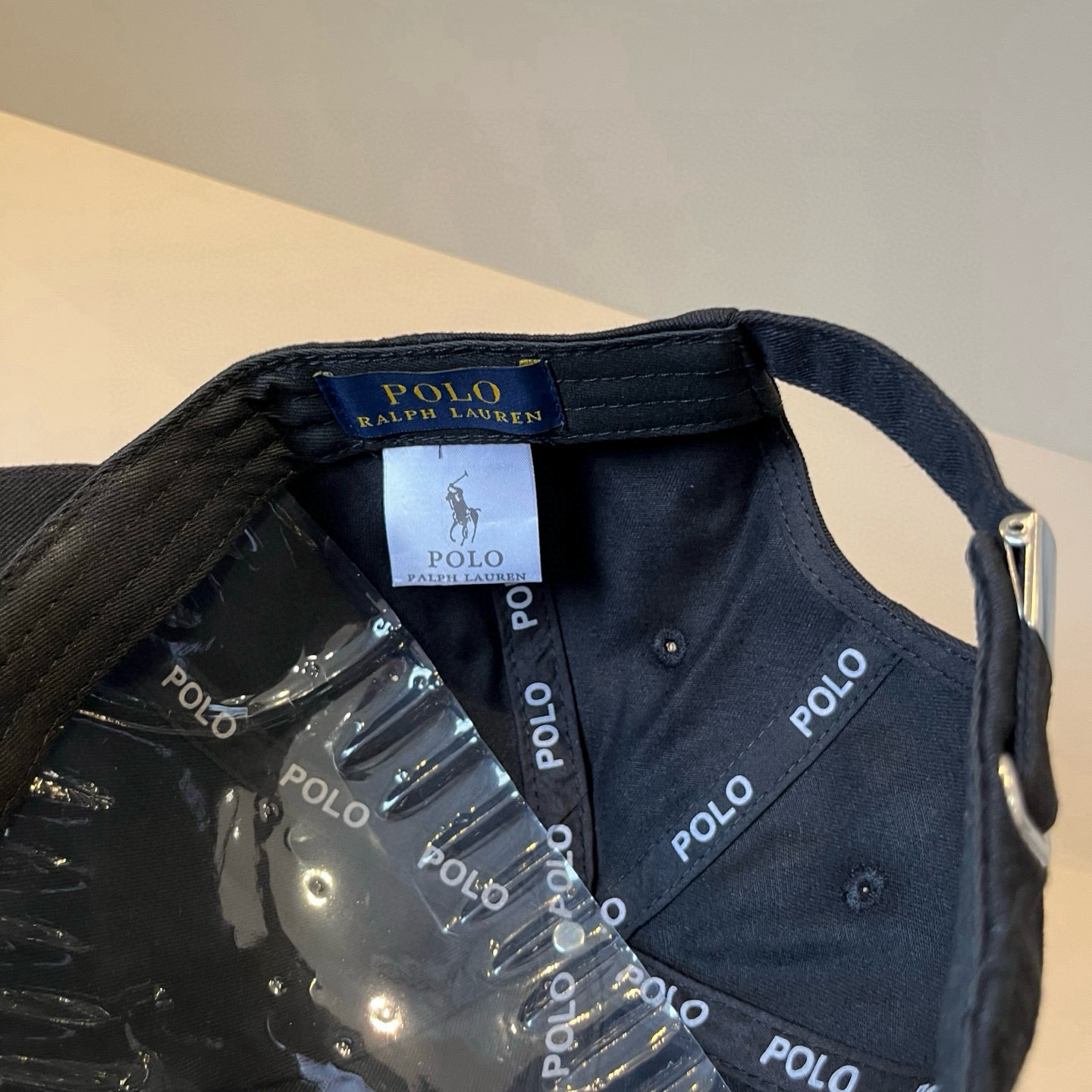  保罗🧢官网新品，棒球帽，原单品质火爆来袭 。🎩 工艺非常精美 高档大气上档次！低调奢华，方便携带！跑量