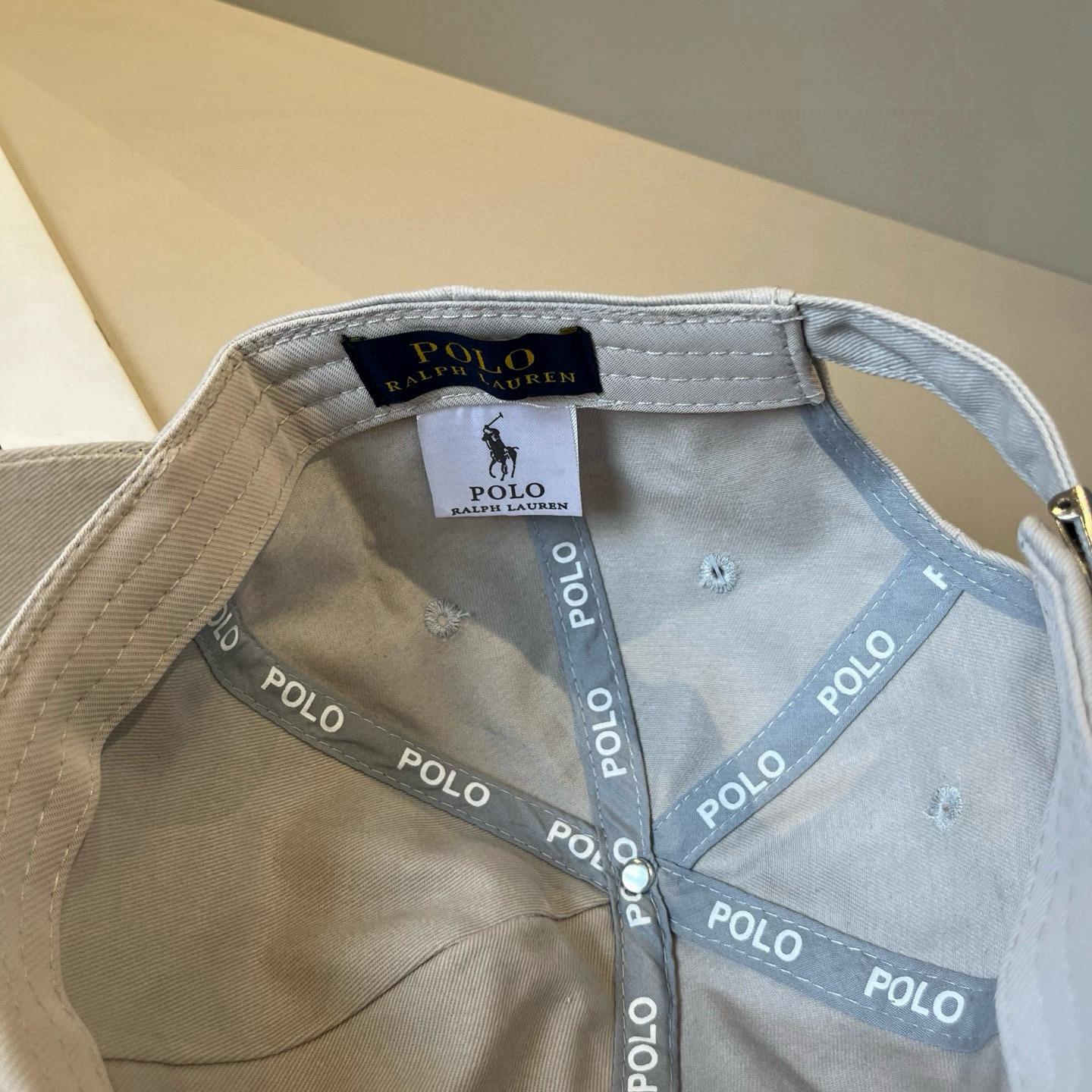  保罗🧢官网新品，棒球帽，原单品质火爆来袭 。🎩 工艺非常精美 高档大气上档次！低调奢华，方便携带！跑量