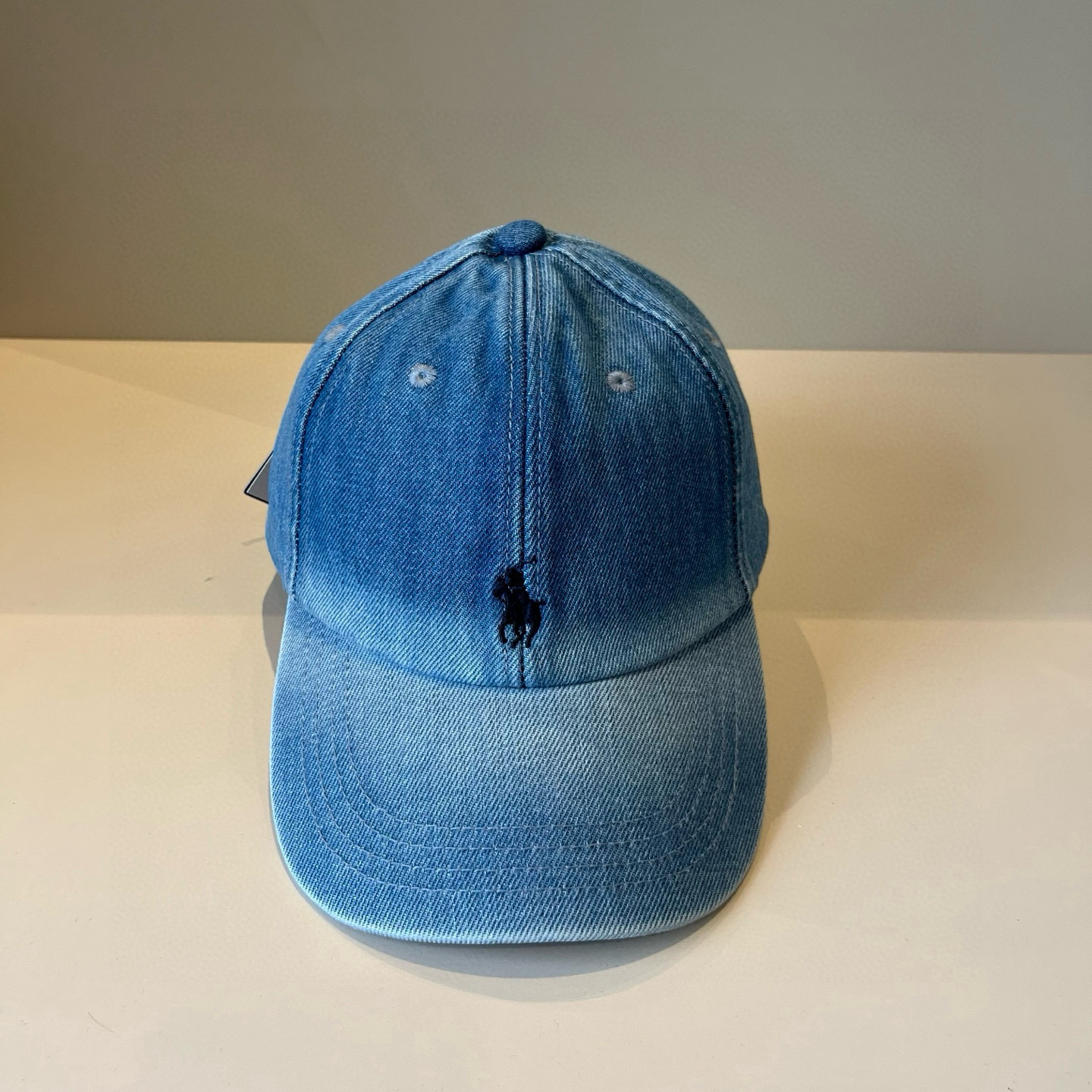  保罗🧢官网新品，棒球帽，原单品质火爆来袭 。🎩 工艺非常精美 高档大气上档次！低调奢华，方便携带！跑量