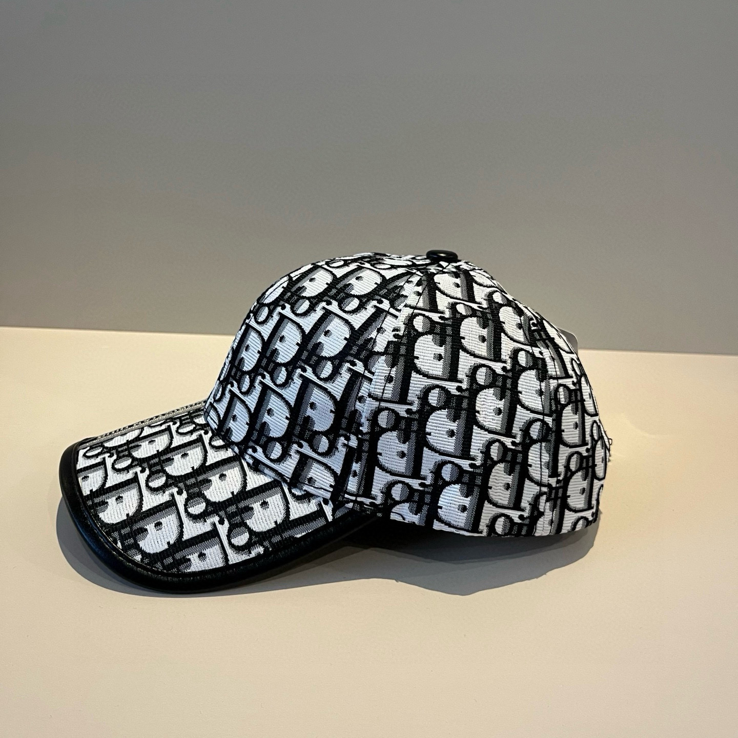 【DIOR迪奥】新款走量简约棒球帽🧢，新款出货，大牌款超好搭配，赶紧入手！