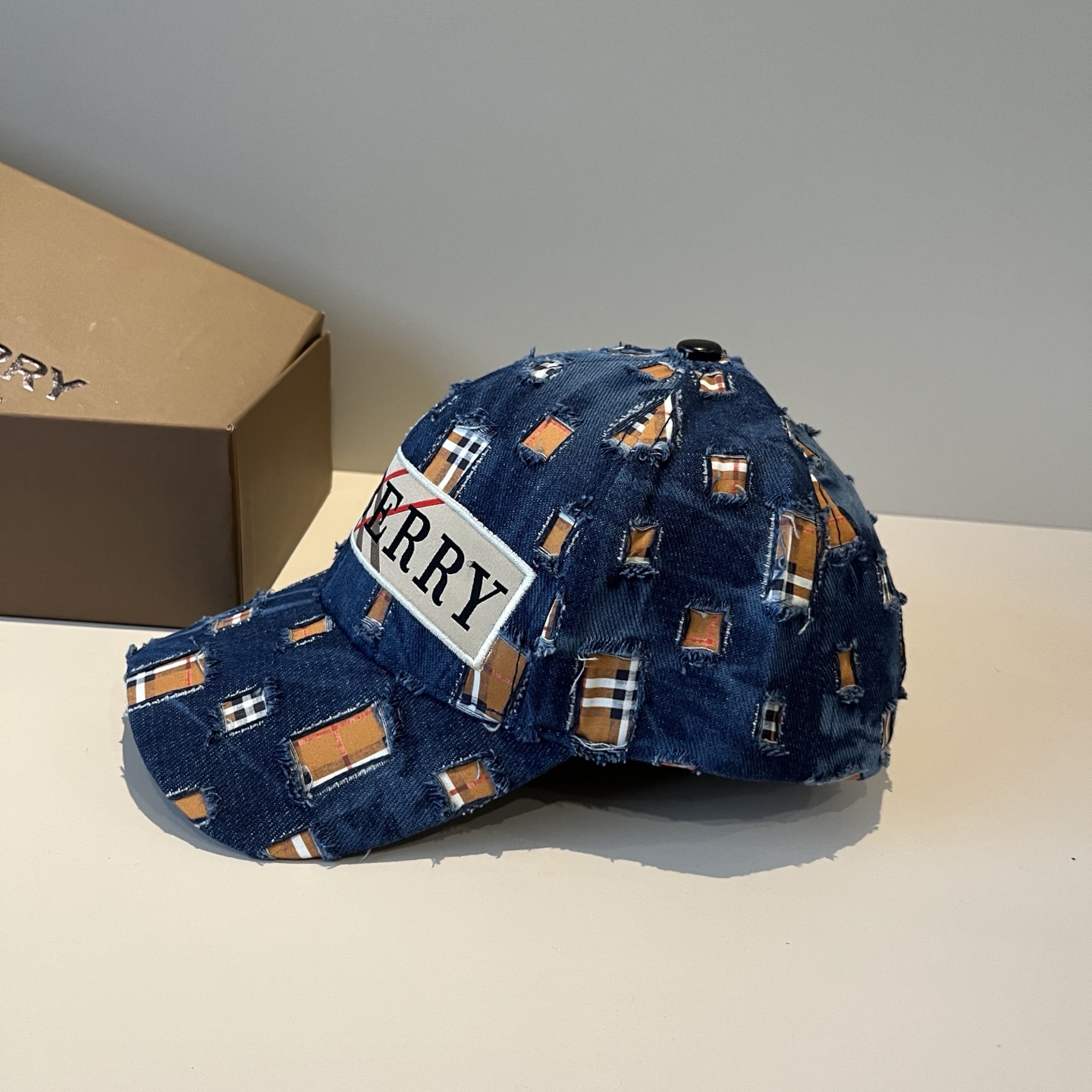  BURBERRY巴宝利早春新款棒球帽，简约尚时风，男女同款！高质品，尊享品质感！