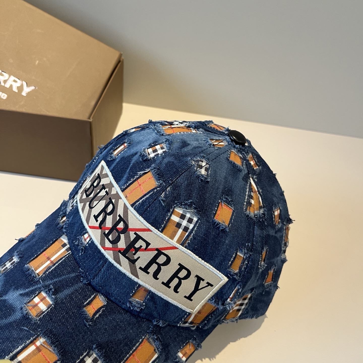  BURBERRY巴宝利早春新款棒球帽，简约尚时风，男女同款！高质品，尊享品质感！