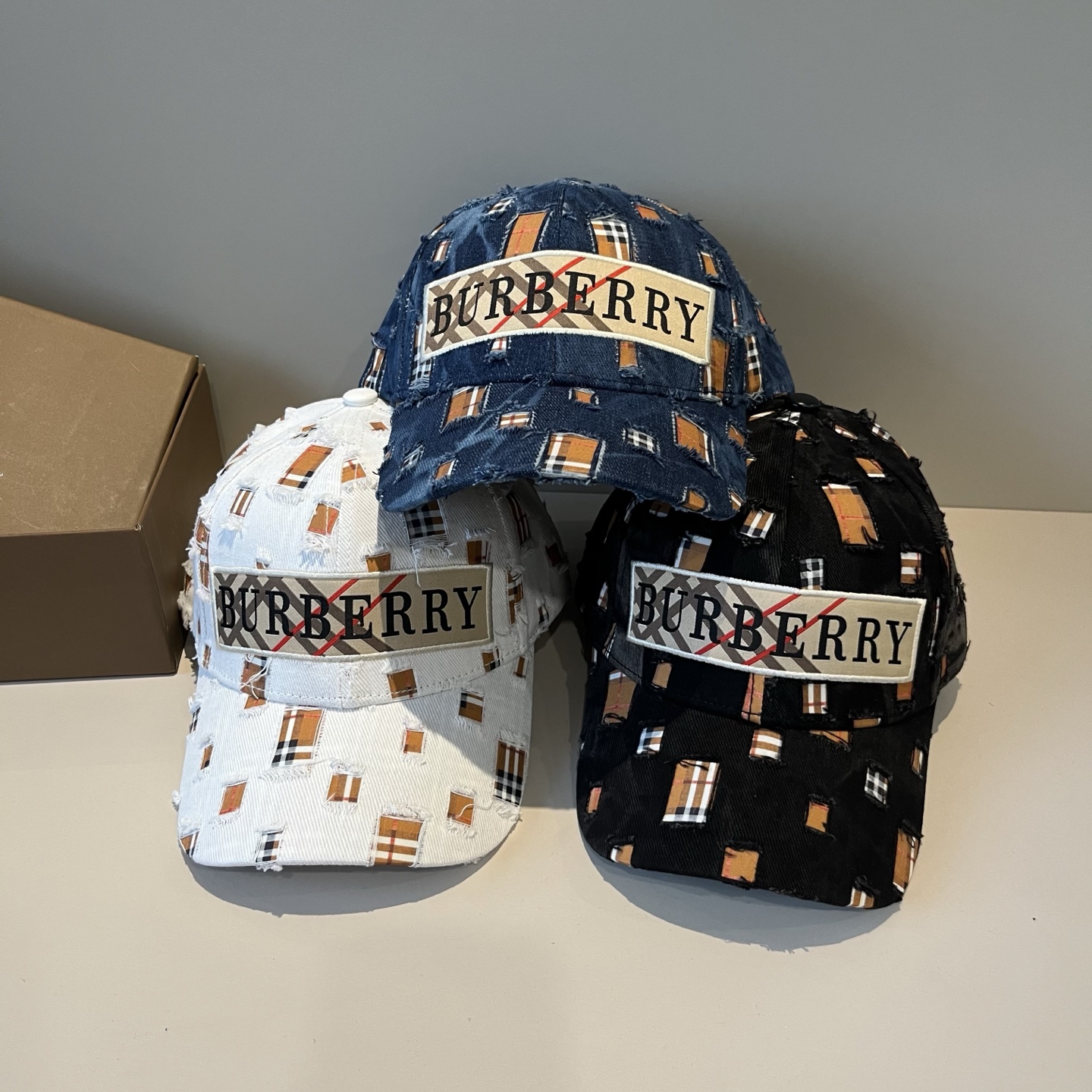  BURBERRY巴宝利早春新款棒球帽，简约尚时风，男女同款！高质品，尊享品质感！