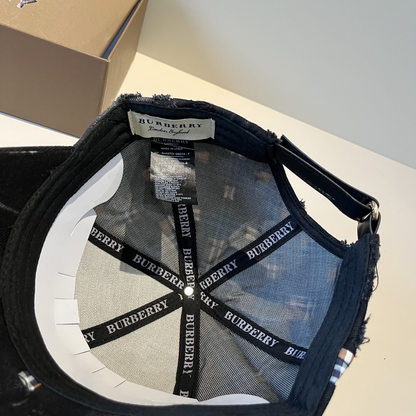  BURBERRY巴宝利早春新款棒球帽，简约尚时风，男女同款！高质品，尊享品质感！