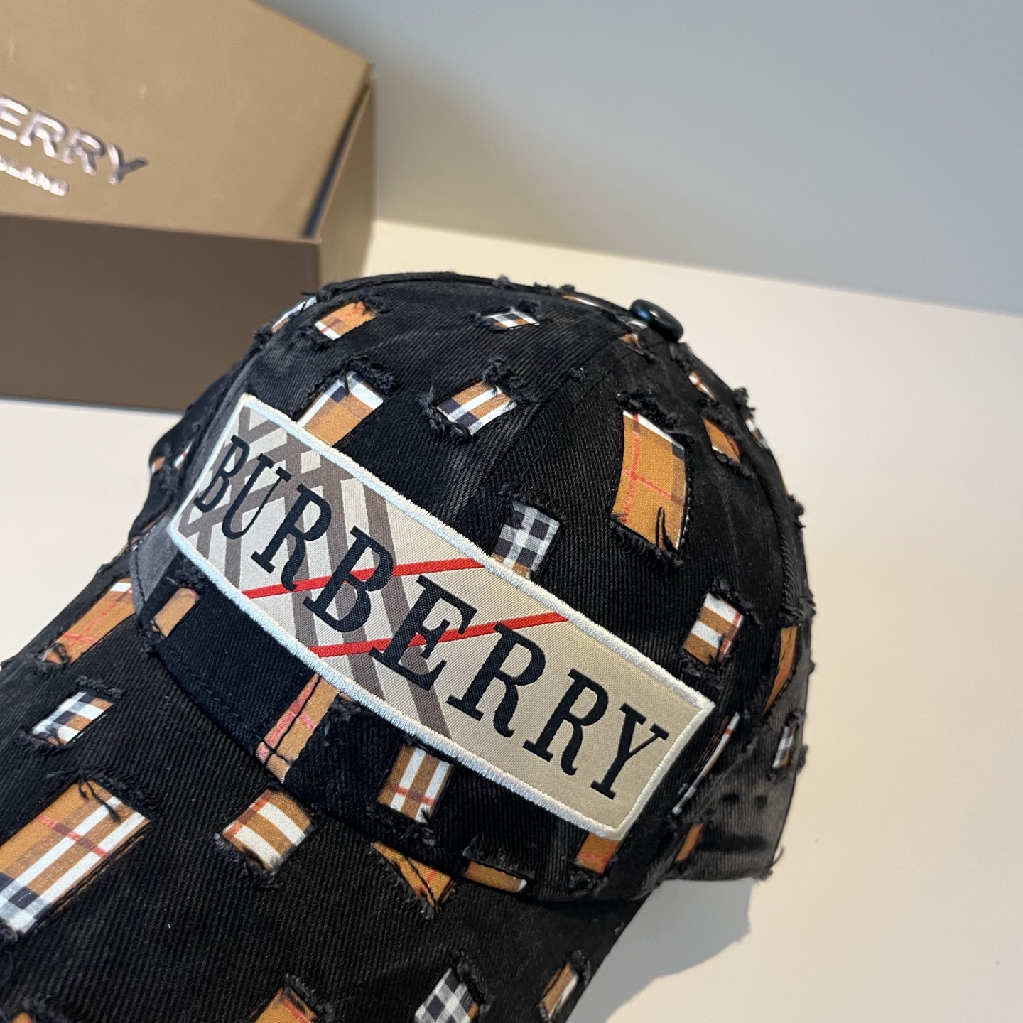  BURBERRY巴宝利早春新款棒球帽，简约尚时风，男女同款！高质品，尊享品质感！