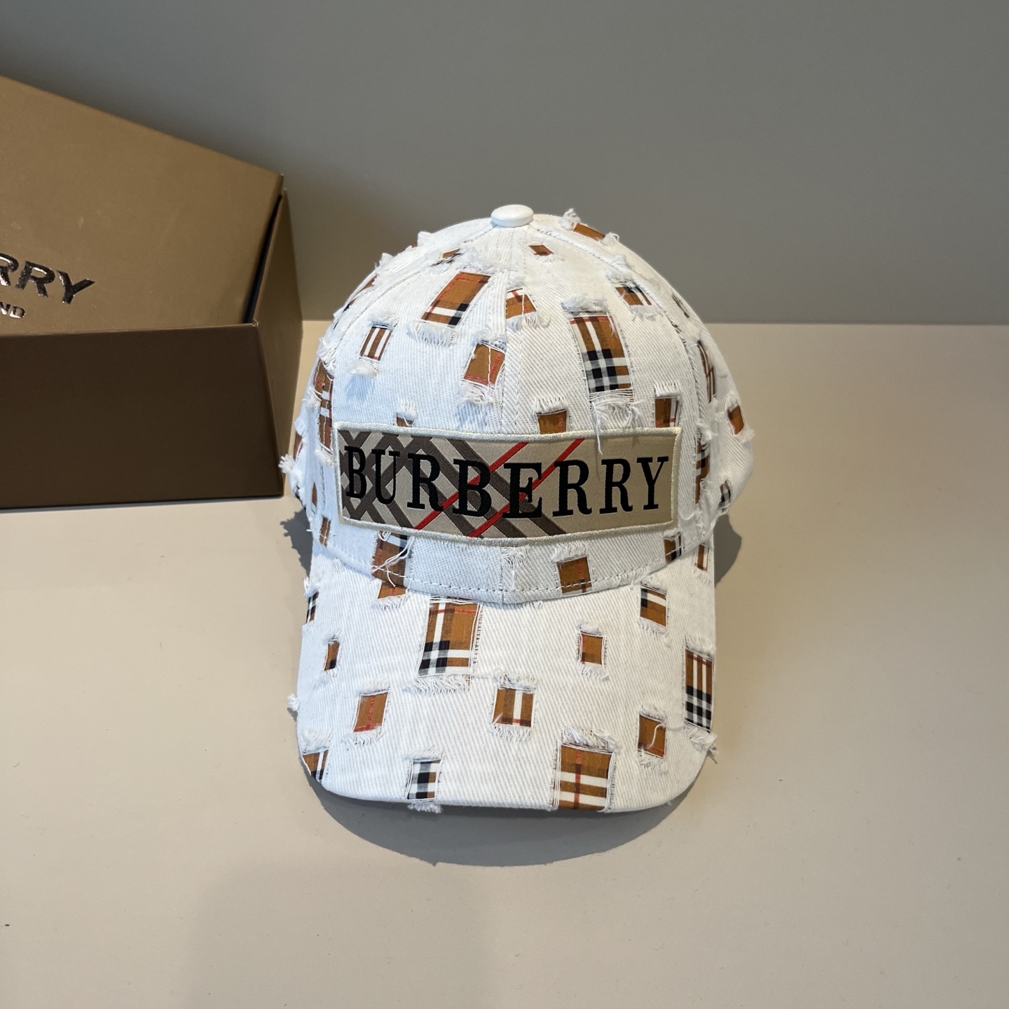  BURBERRY巴宝利早春新款棒球帽，简约尚时风，男女同款！高质品，尊享品质感！