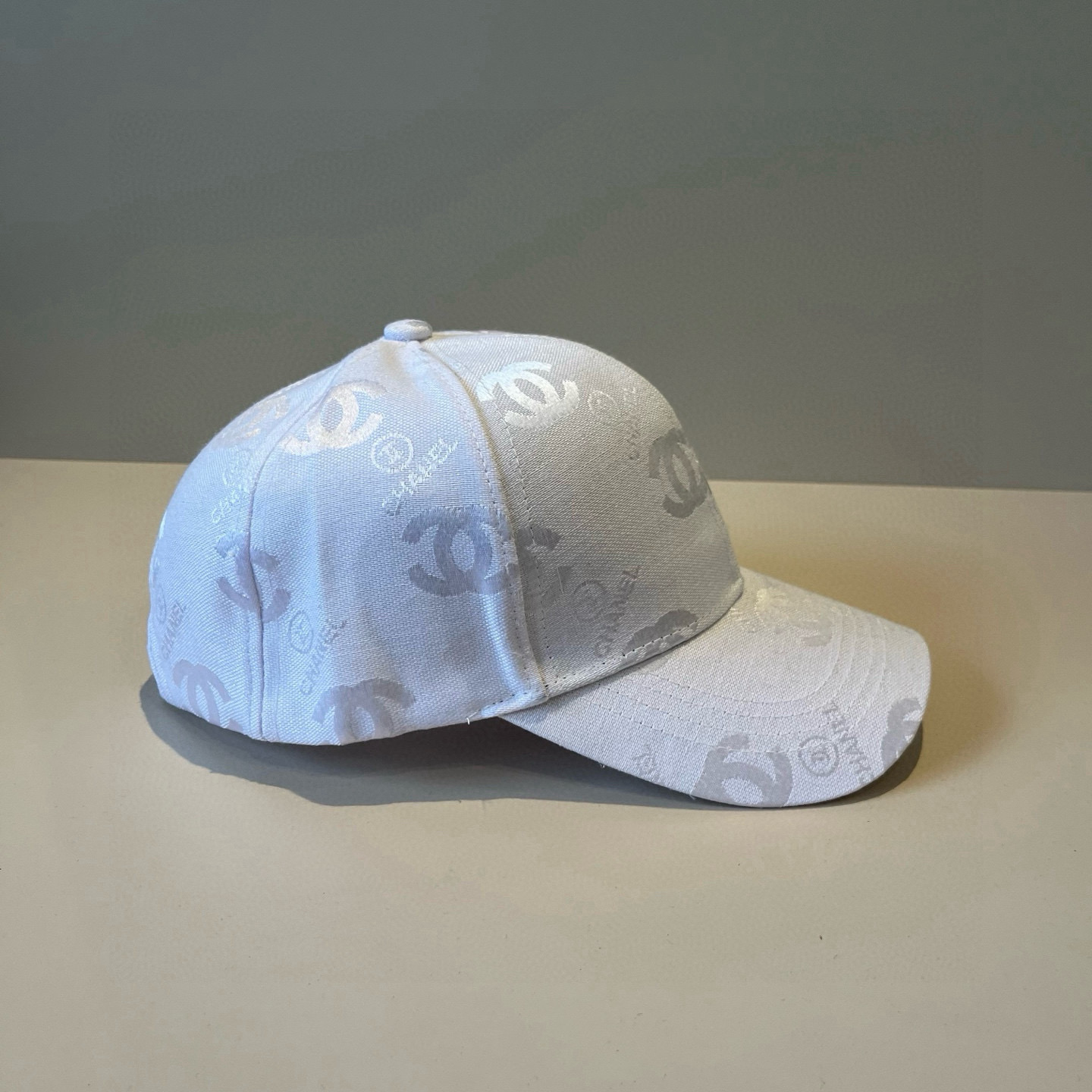 
CHANEL香奈儿 2025新款小香风大牌棒球帽，专柜经典款，男女通用，头围57
四色可选