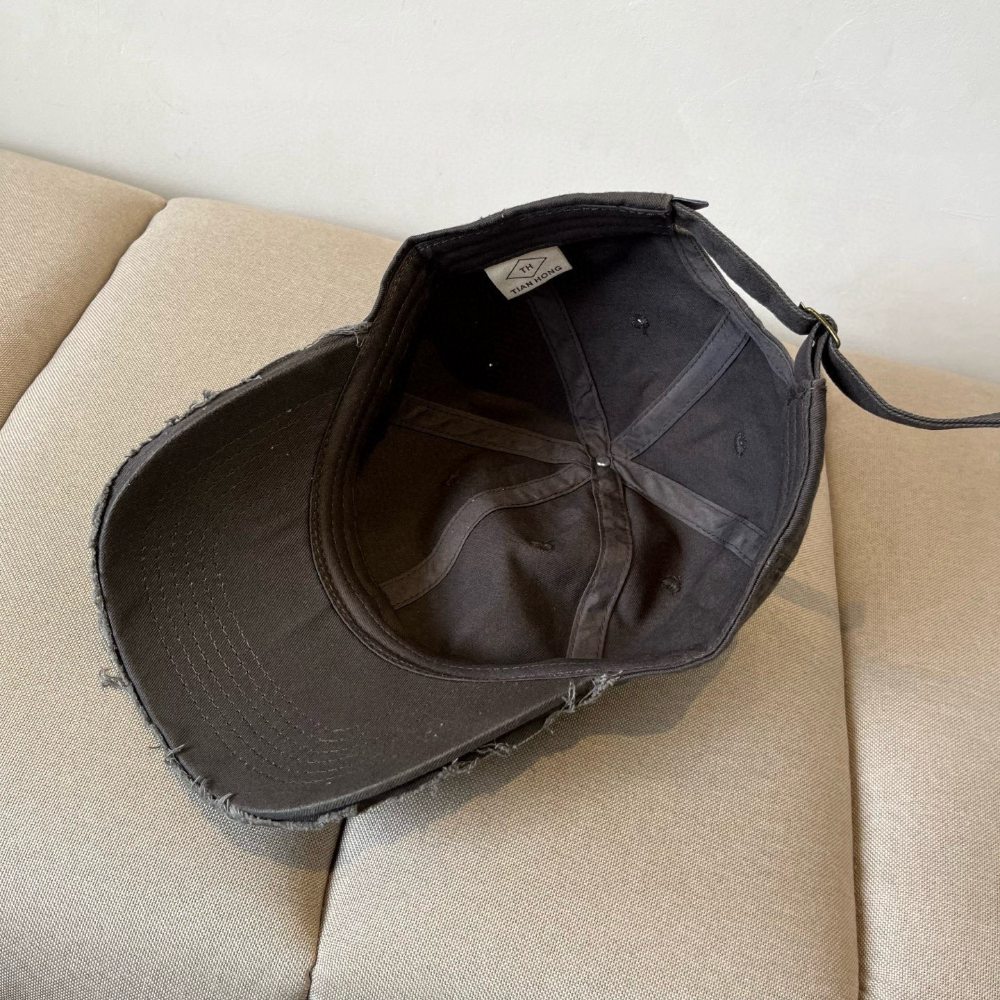 
CHANEL香奈儿 2025新款小香风大牌棒球帽，专柜经典款，男女通用，头围57
四色可选