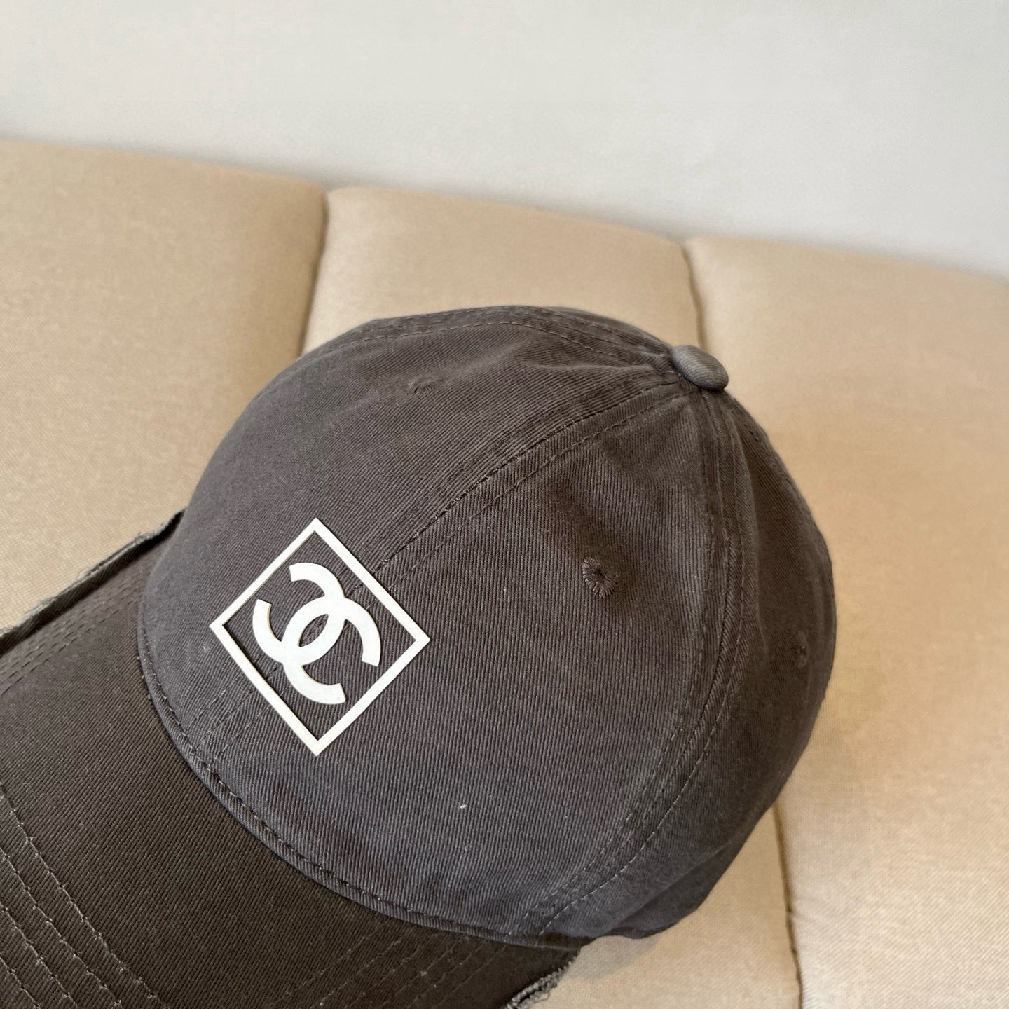 
CHANEL香奈儿 2025新款小香风大牌棒球帽，专柜经典款，男女通用，头围57
四色可选