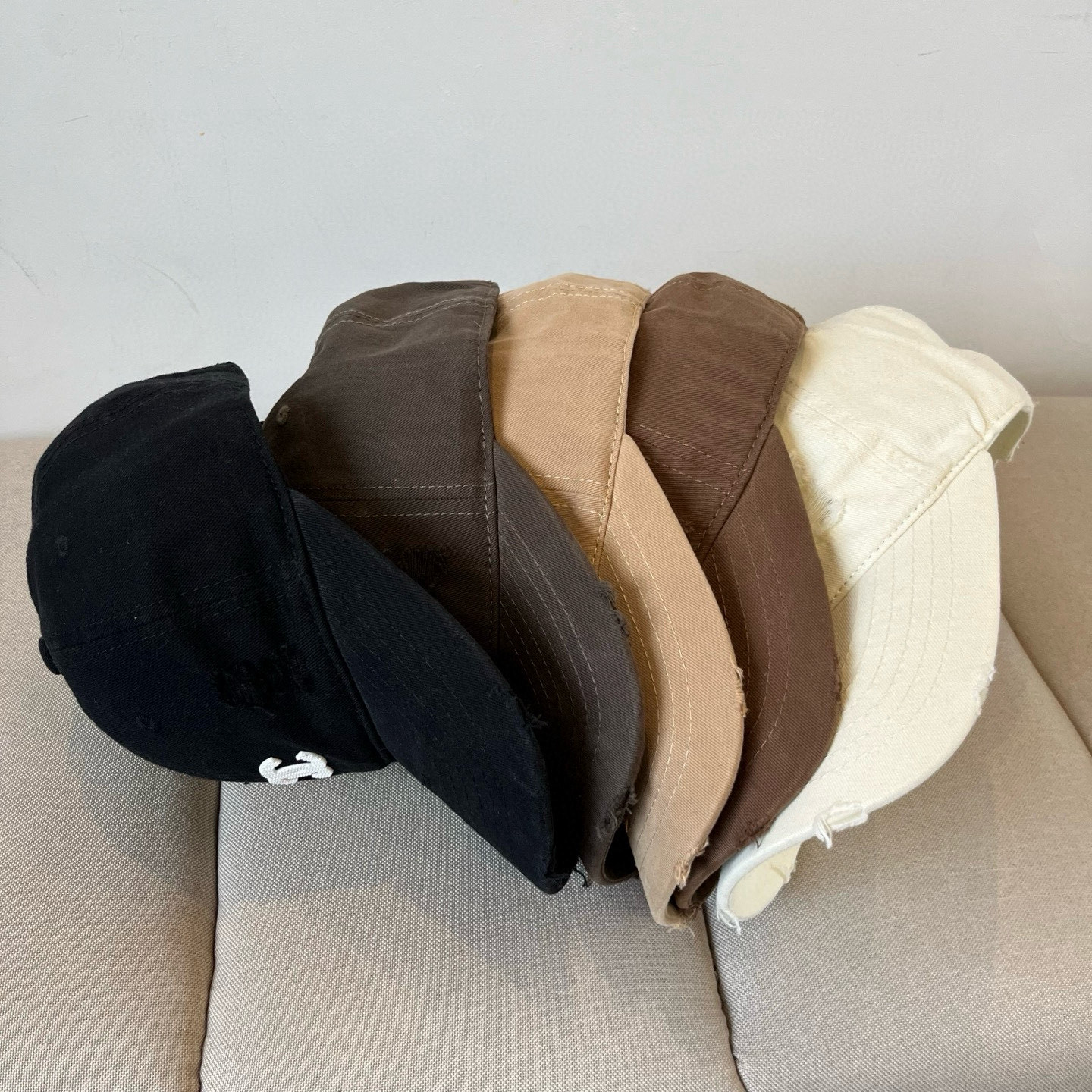 
CHANEL香奈儿 2025新款小香风大牌棒球帽，专柜经典款，男女通用，头围57
四色可选