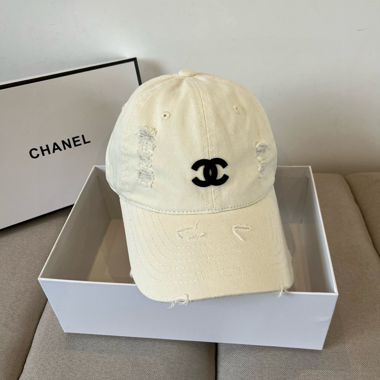 NO:357558,CHANEL 2025 new small-flavored brand baseball hat, classic counter style, universal men and women, head circumference 57 four-color optional hat straw hat fisherman hat baseball hat, hat, chanel, chanel, espadrilles, hatsCHANEL香奈儿 2025新款小香风大牌棒球帽,专柜经典款,男女通用,头围57 四色可选帽子草帽渔夫帽棒球帽,帽子,chanel,chanel,espadrilles,hats,hat