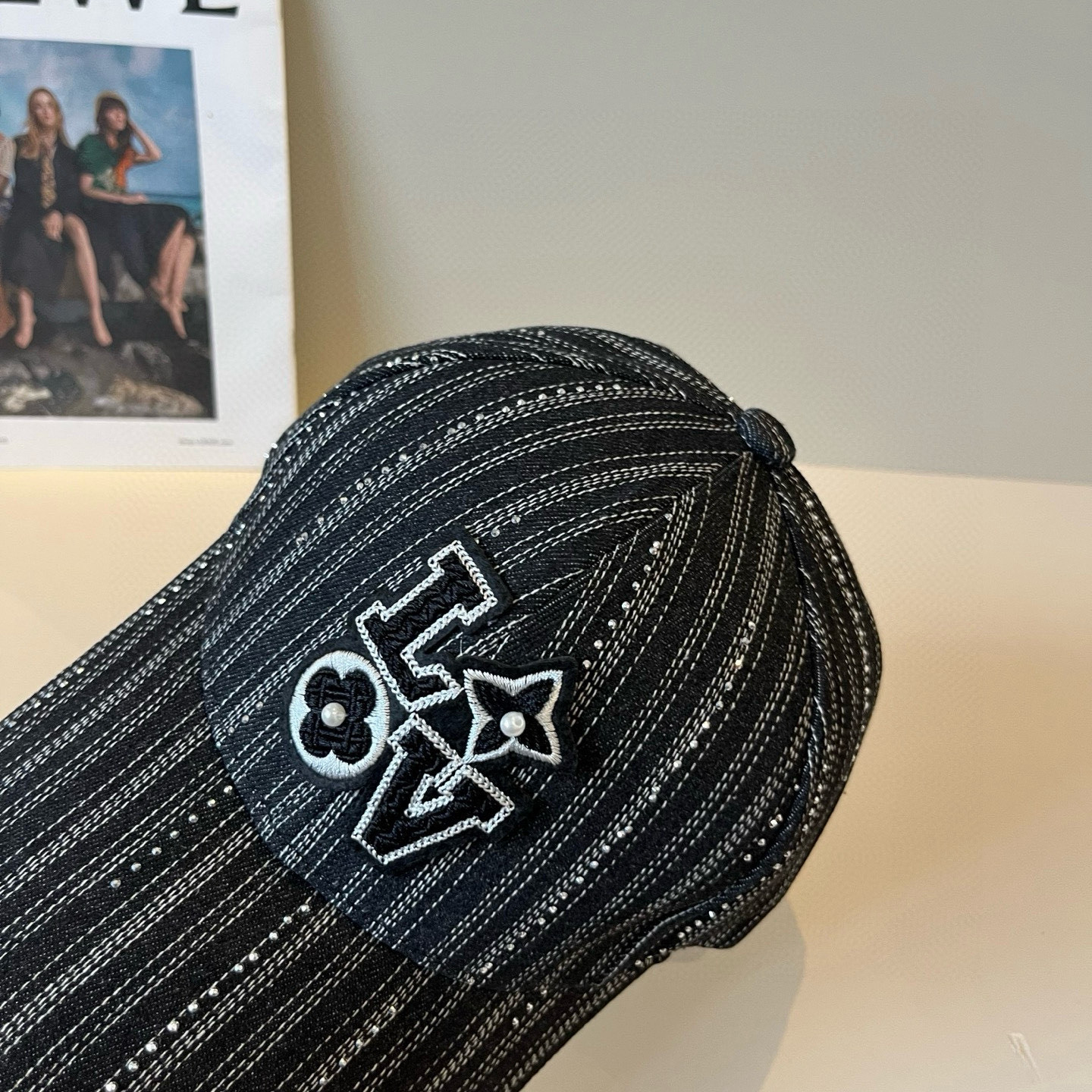 🧢路易威登棒球帽 LouisVuitton😍新款LV棒球帽，重工打造♥️高端大气，百搭款🤗男女通用！跑量