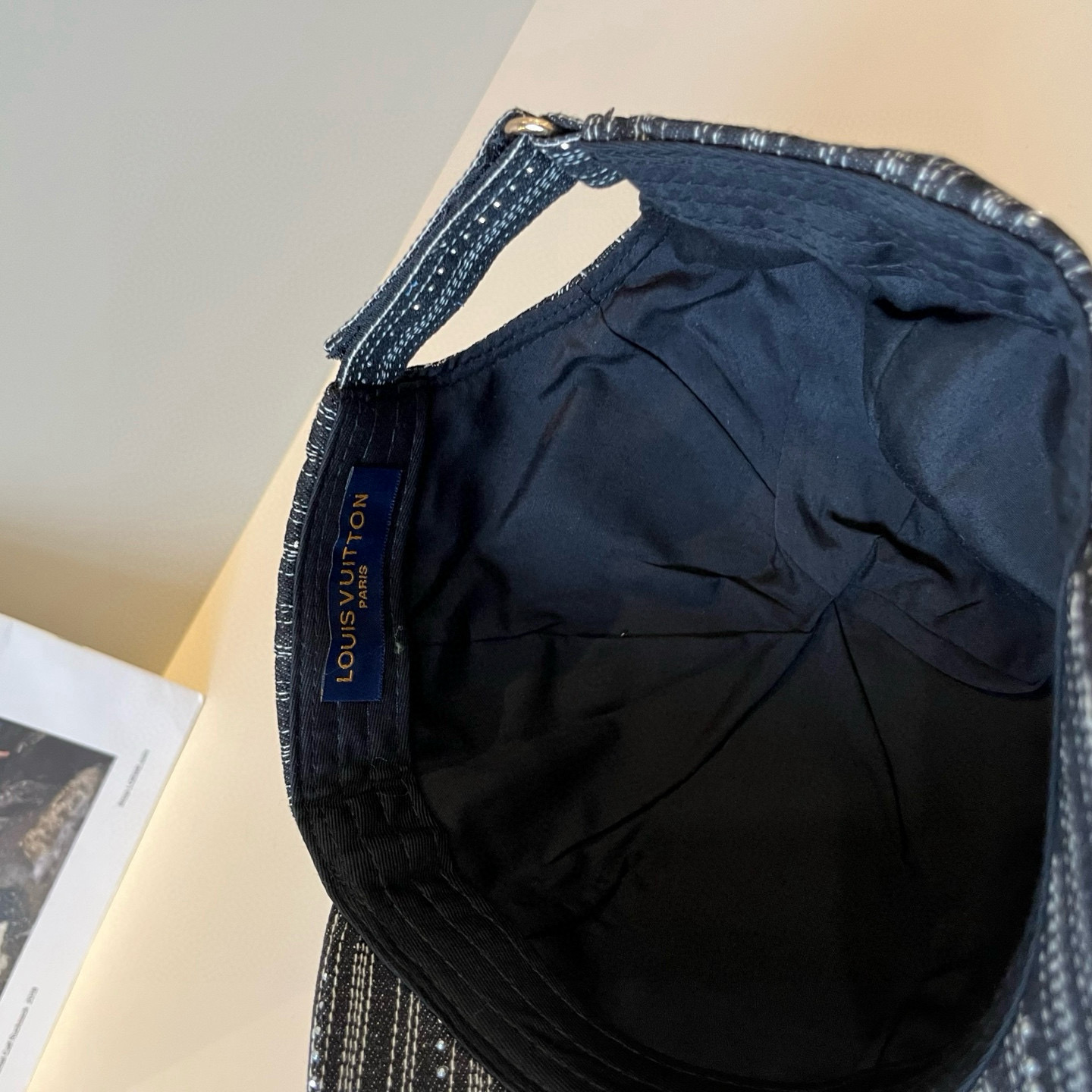 🧢路易威登棒球帽 LouisVuitton😍新款LV棒球帽，重工打造♥️高端大气，百搭款🤗男女通用！跑量