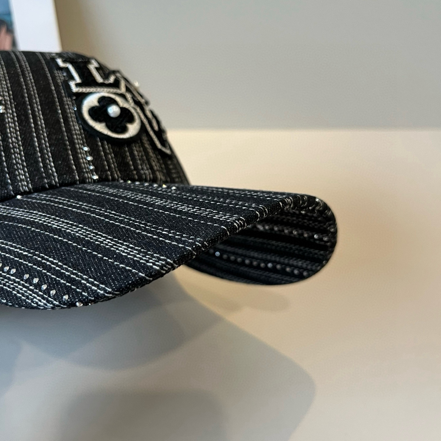 🧢路易威登棒球帽 LouisVuitton😍新款LV棒球帽，重工打造♥️高端大气，百搭款🤗男女通用！跑量