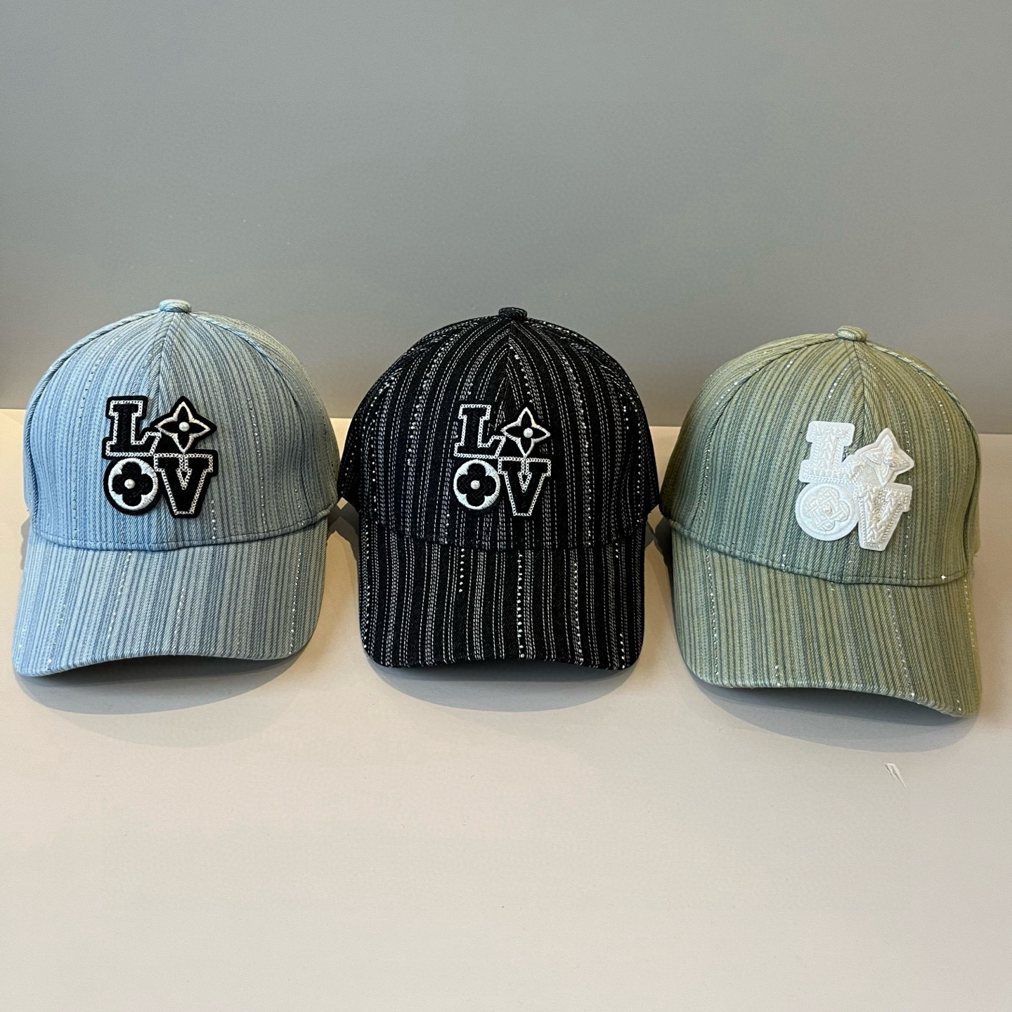 🧢路易威登棒球帽 LouisVuitton😍新款LV棒球帽，重工打造♥️高端大气，百搭款🤗男女通用！跑量