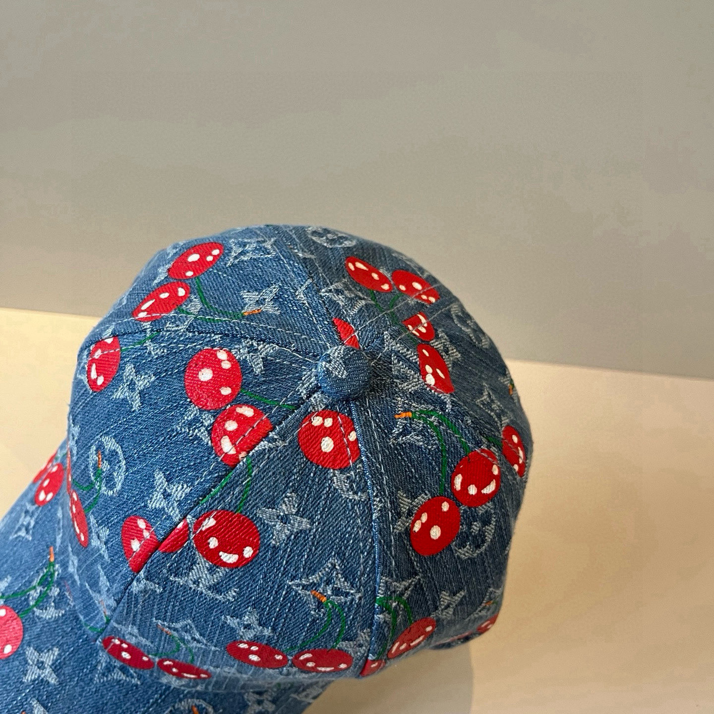 🧢路易威登棒球帽 LouisVuitton😍新款LV棒球帽，重工打造♥️高端大气，百搭款🤗男女通用！跑量