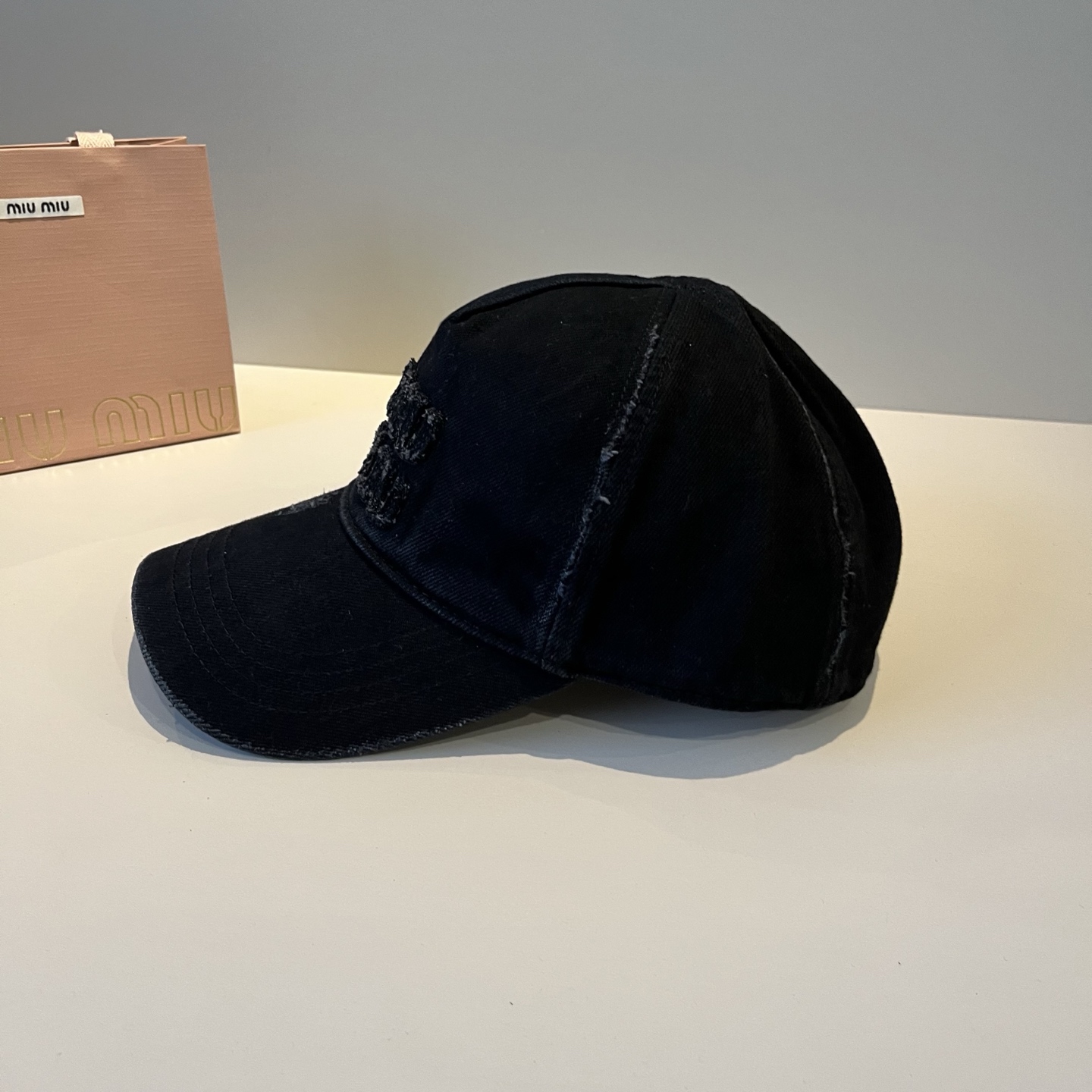  谬谬miumiu 原单春夏新款棒球帽，正品开模订制，原版做工细致质量超赞！