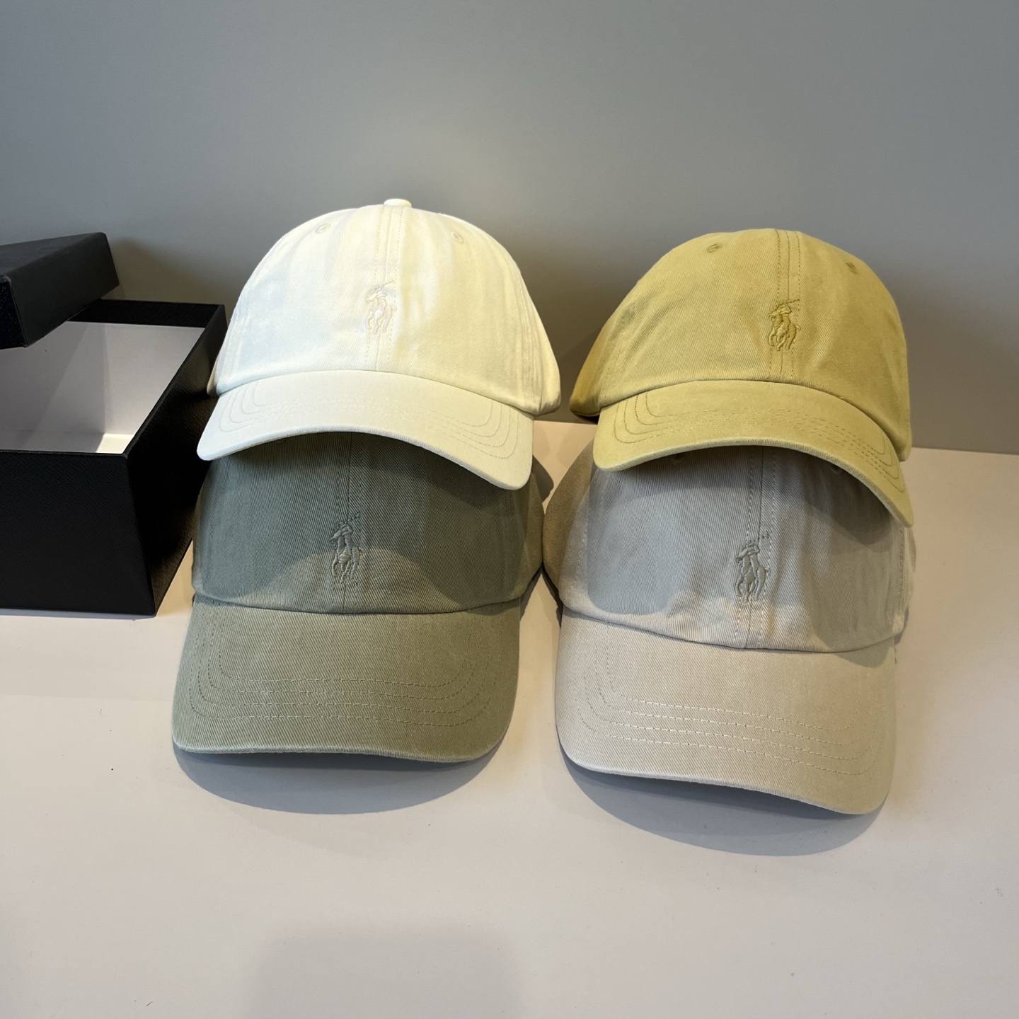  保罗🧢官网新品，棒球帽，原单品质火爆来袭 。🎩 工艺非常精美 高档大气上档次！低调奢华，方便携带！跑量