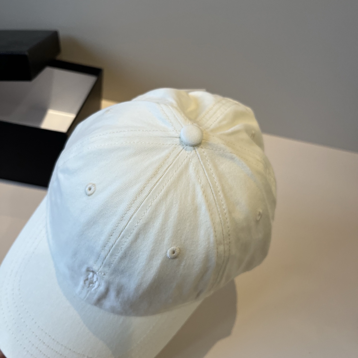  保罗🧢官网新品，棒球帽，原单品质火爆来袭 。🎩 工艺非常精美 高档大气上档次！低调奢华，方便携带！跑量