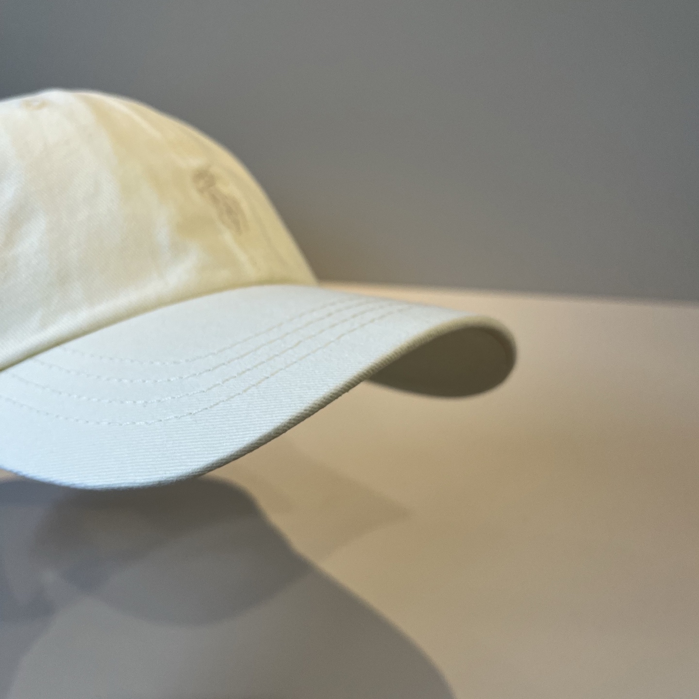  保罗🧢官网新品，棒球帽，原单品质火爆来袭 。🎩 工艺非常精美 高档大气上档次！低调奢华，方便携带！跑量