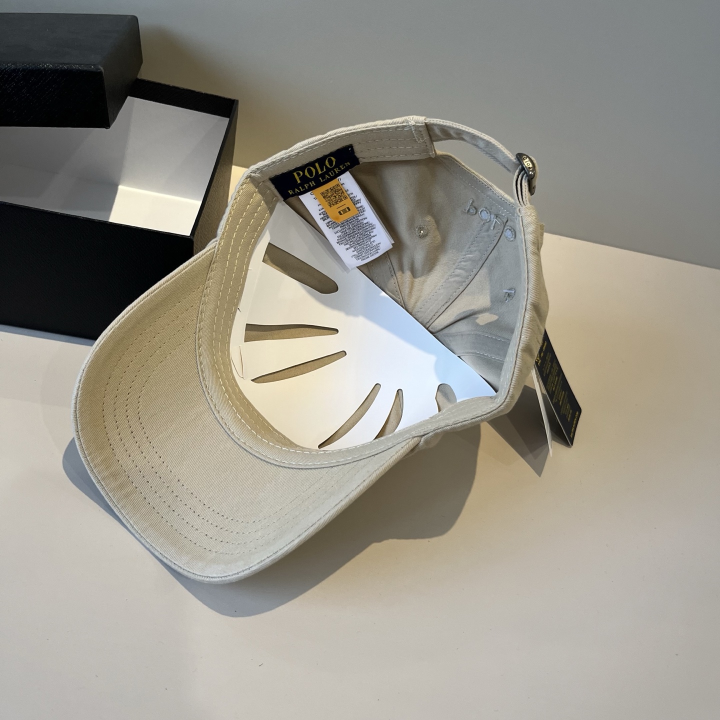  保罗🧢官网新品，棒球帽，原单品质火爆来袭 。🎩 工艺非常精美 高档大气上档次！低调奢华，方便携带！跑量