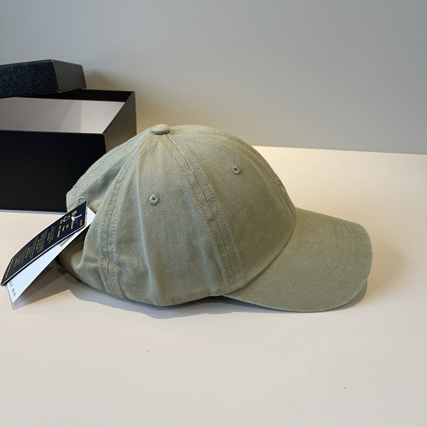  保罗🧢官网新品，棒球帽，原单品质火爆来袭 。🎩 工艺非常精美 高档大气上档次！低调奢华，方便携带！跑量