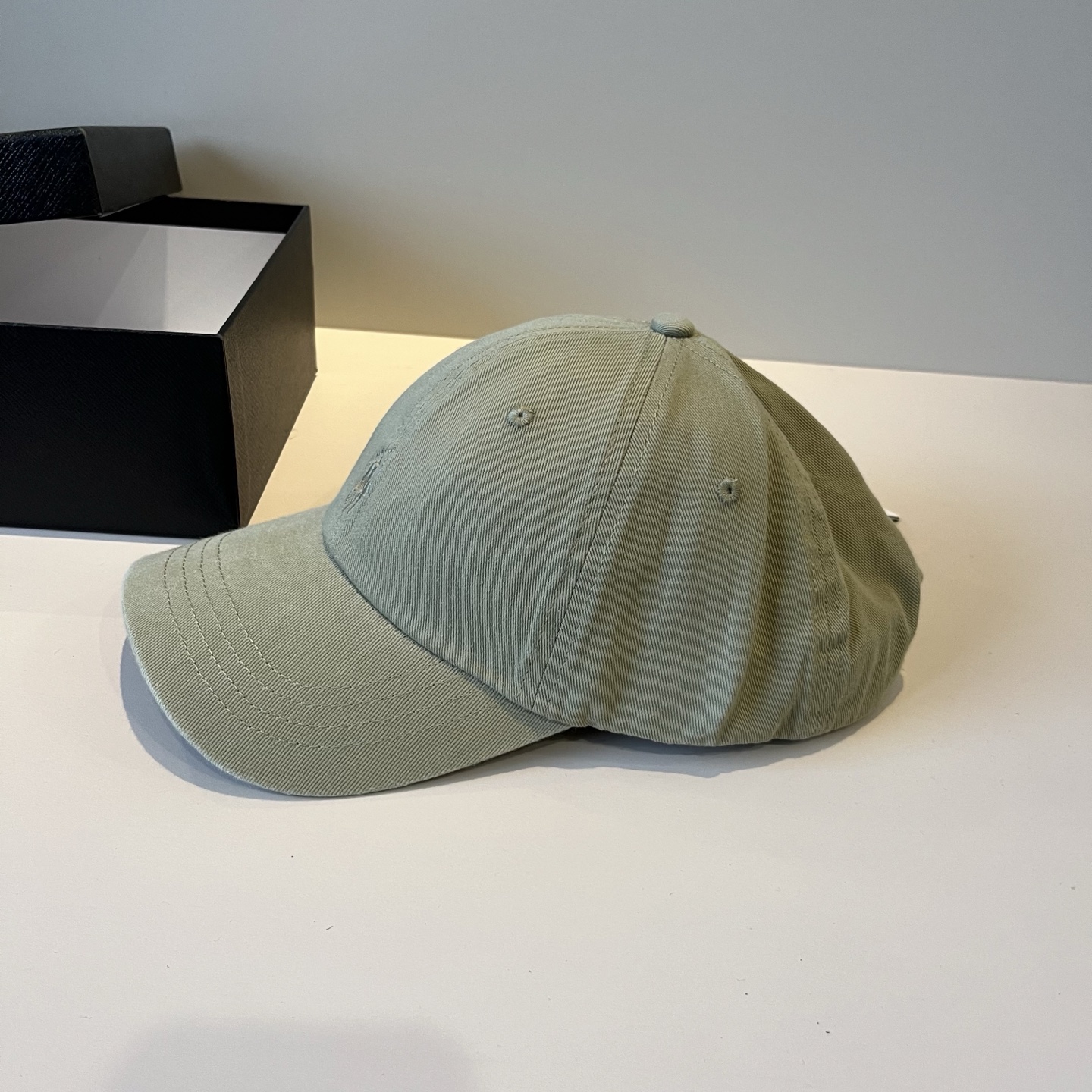  保罗🧢官网新品，棒球帽，原单品质火爆来袭 。🎩 工艺非常精美 高档大气上档次！低调奢华，方便携带！跑量